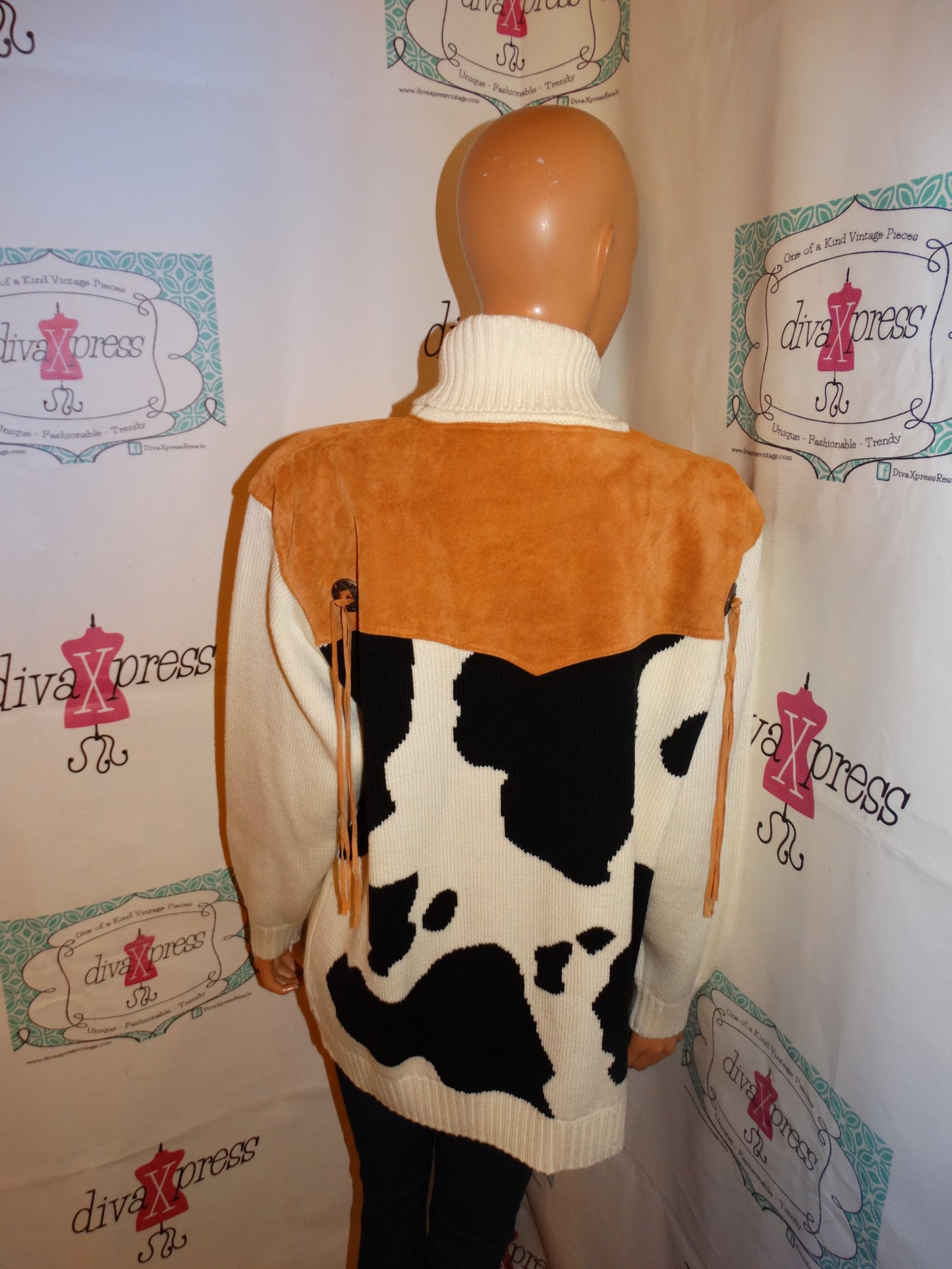 Vintage Outlander Cream Suede Patch Cow Sweater Size 1x