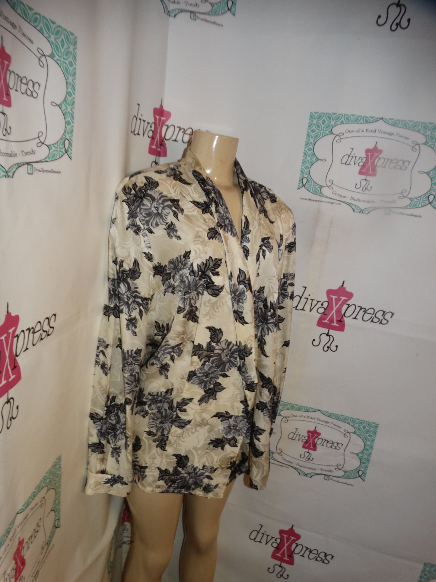 Vintage Valerie Stevens Cream/Gray Black Blouse Size 1x