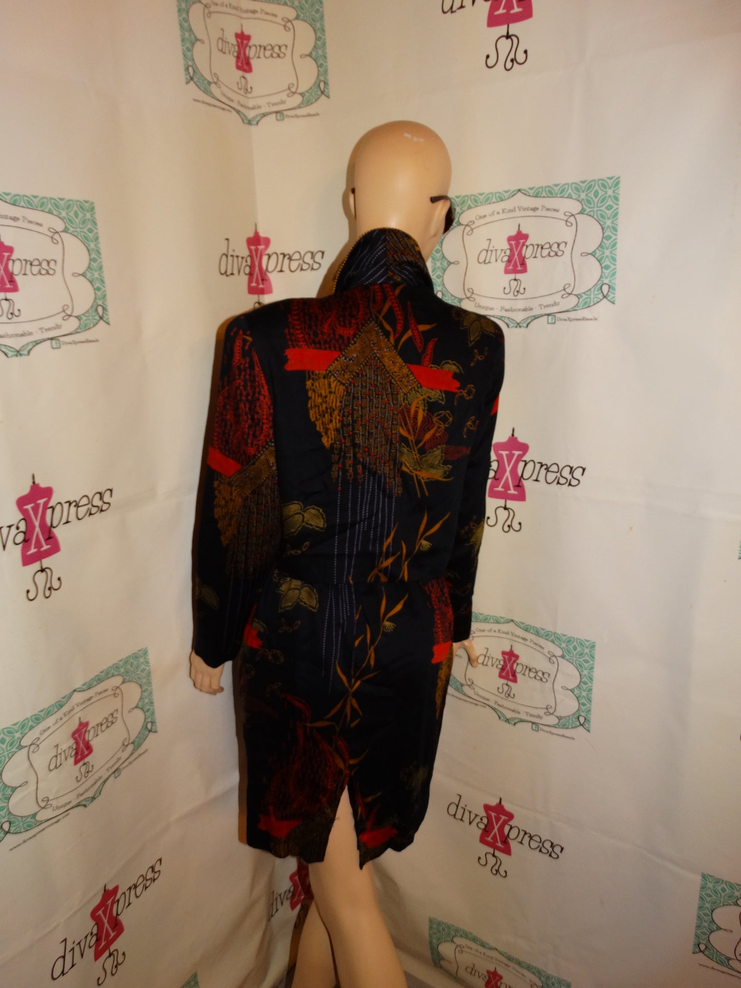 Vintage Platium Black/Red Gold2 Piece Skirt Set Size S