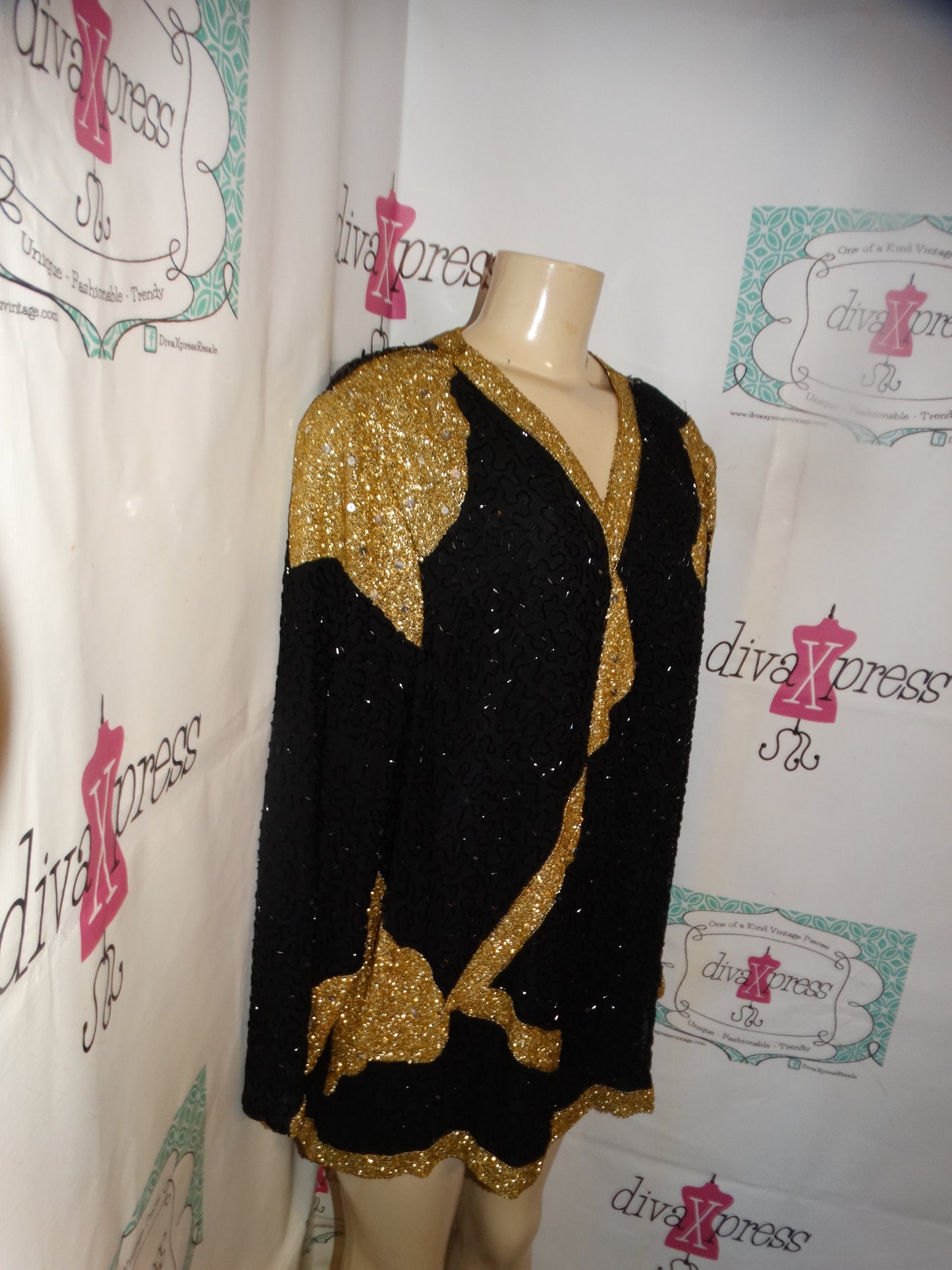 Vintage Judith Ann Plus Black/Gold Sequins Top Size 1x
