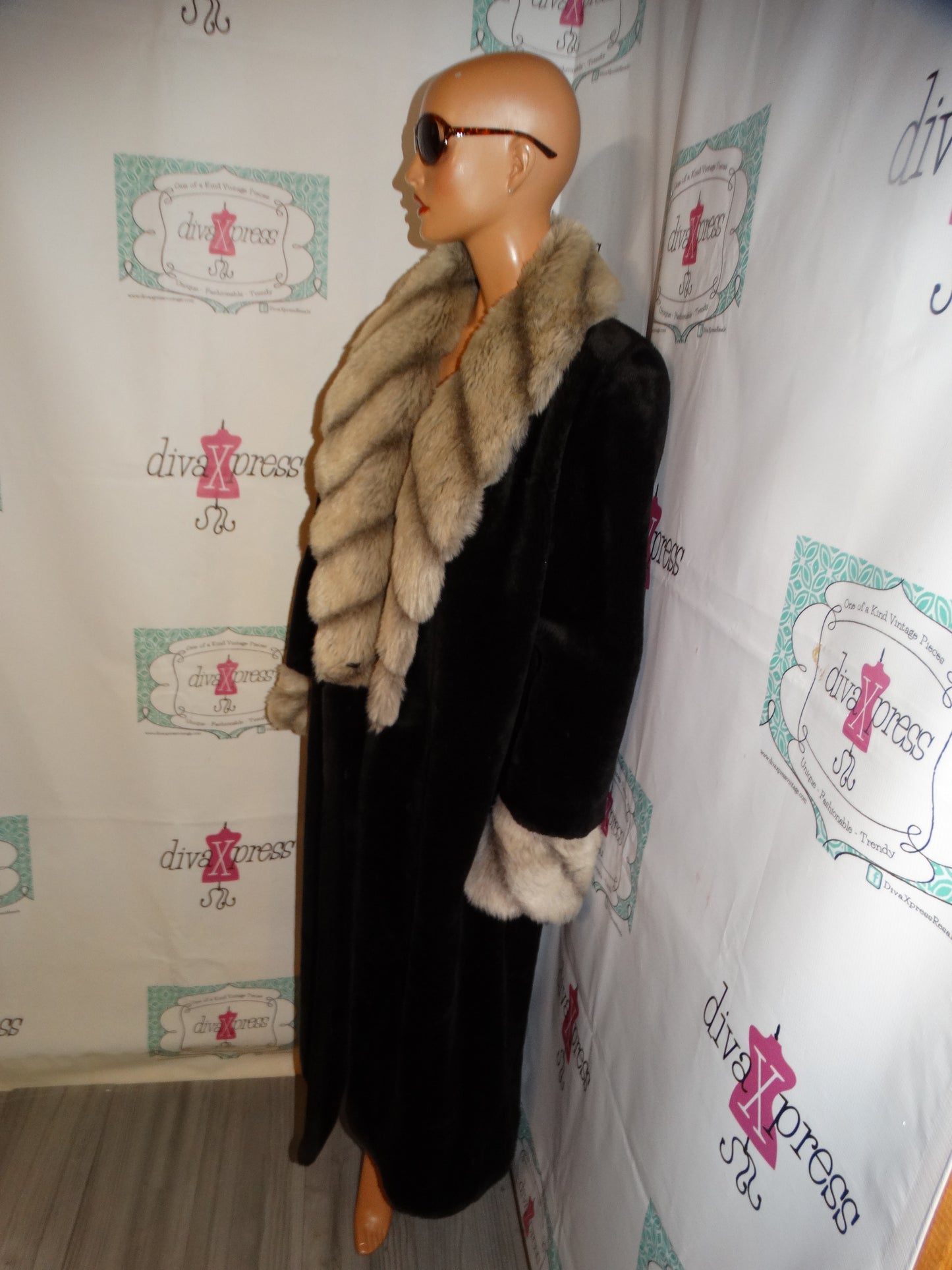 Vintage Monterey Fashions Black/Gray Faux Fur Size 2x