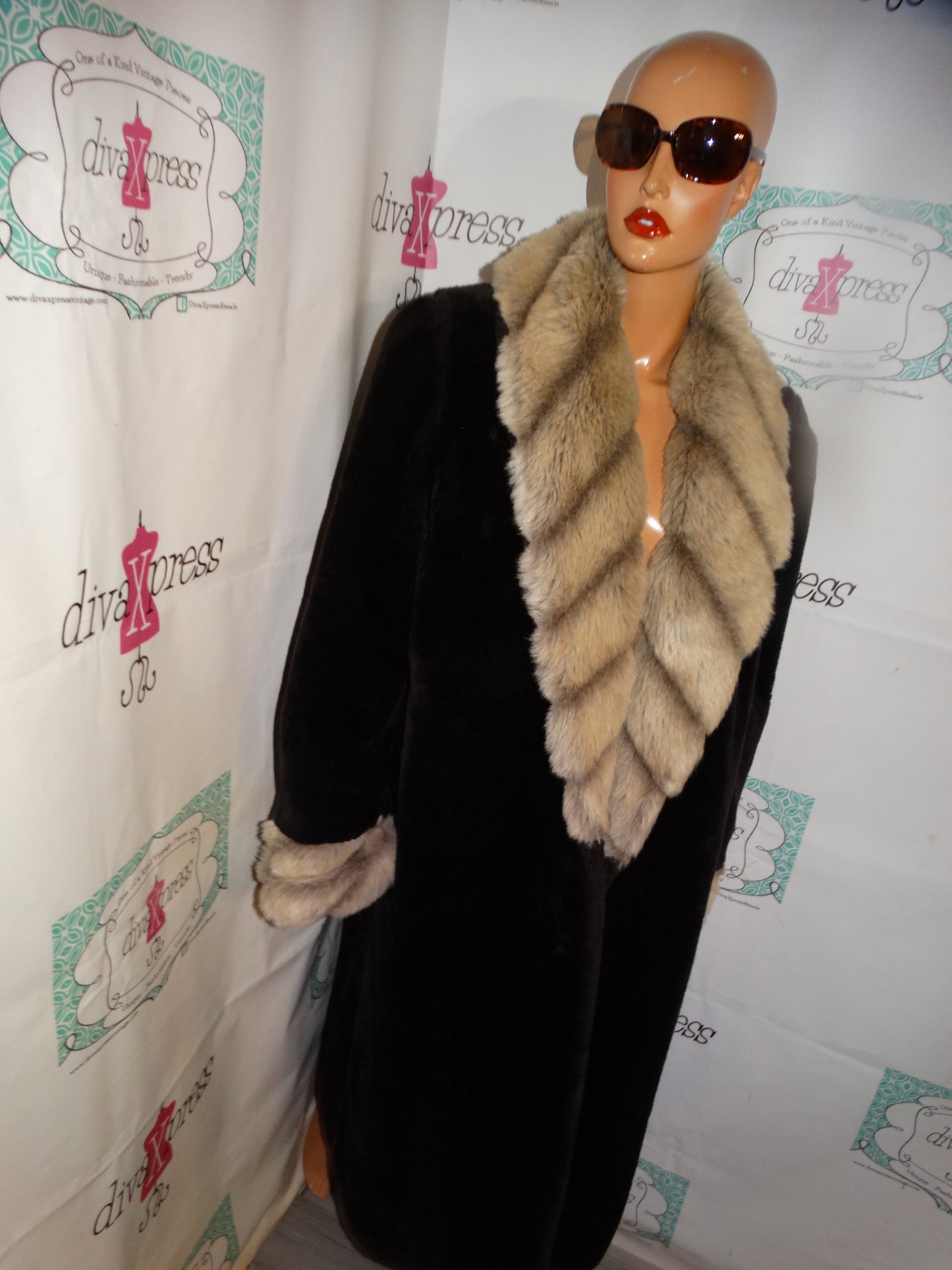 Vintage Monterey Fashions Black/Gray Faux Fur Size 2x