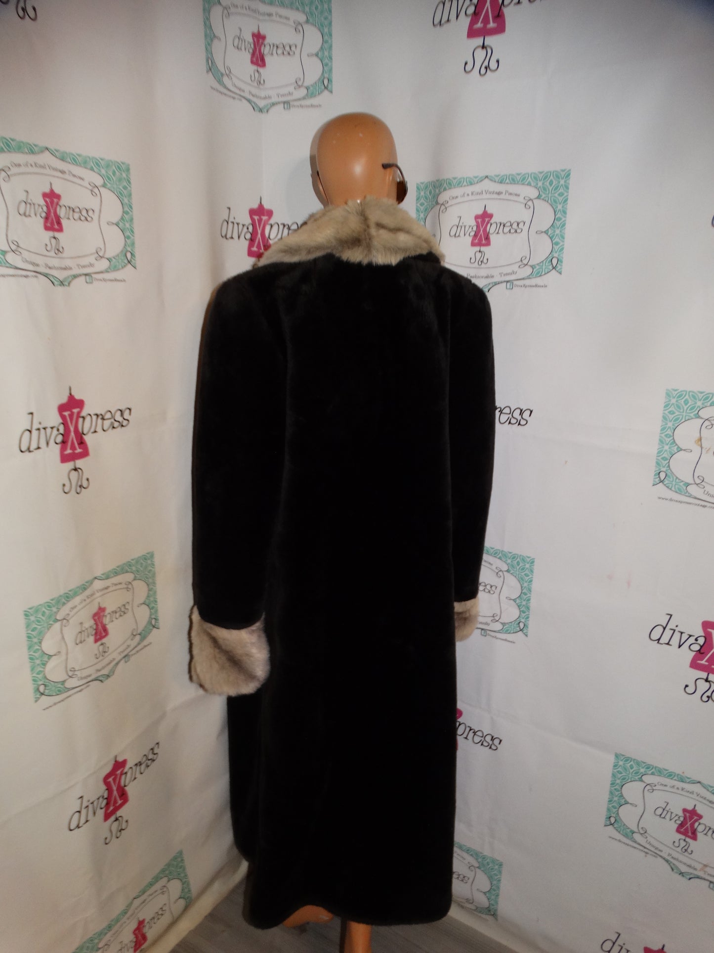 Vintage Monterey Fashions Black/Gray Faux Fur Size 2x