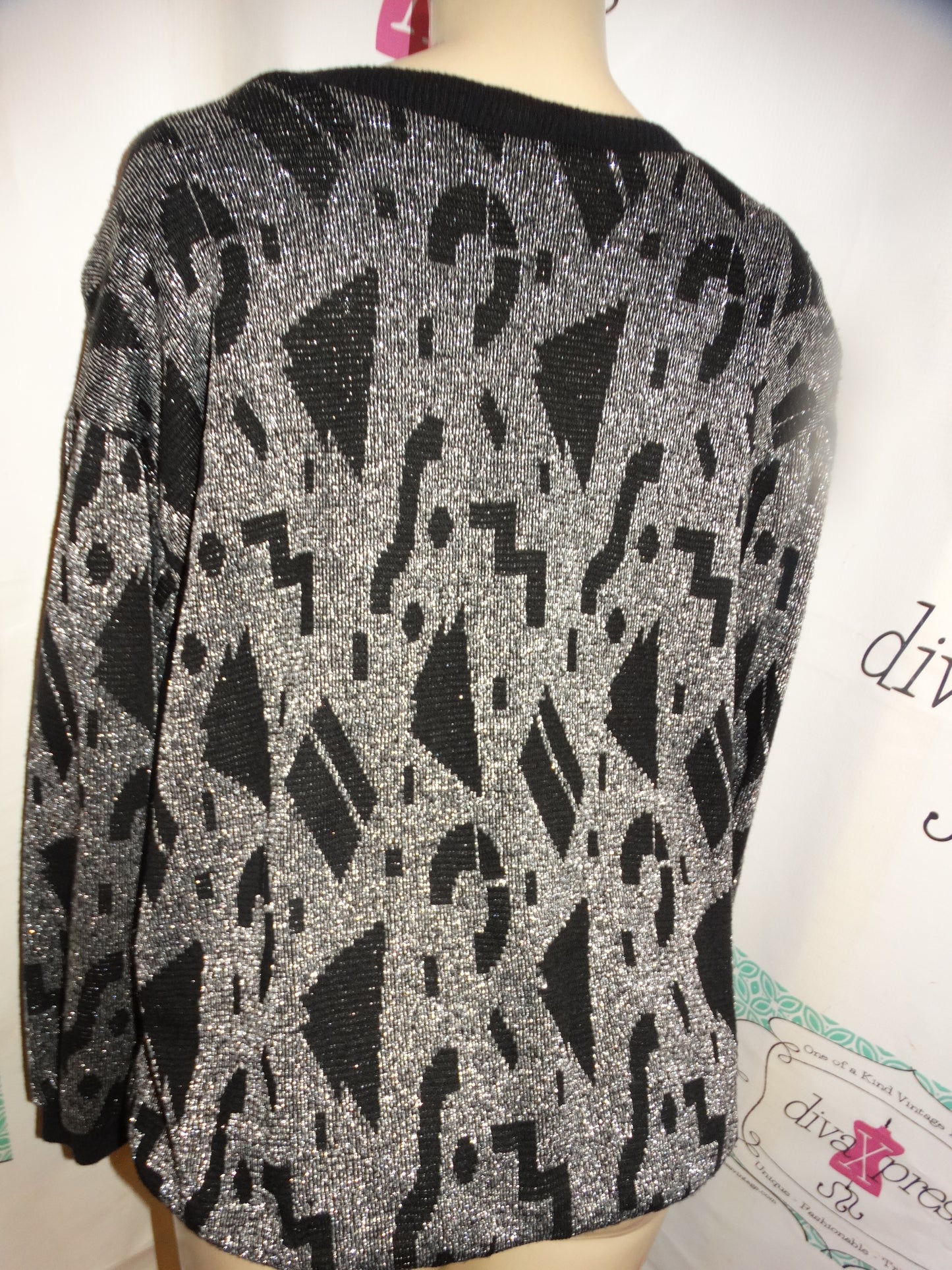 Vintage Silver and Black Sweater Size L