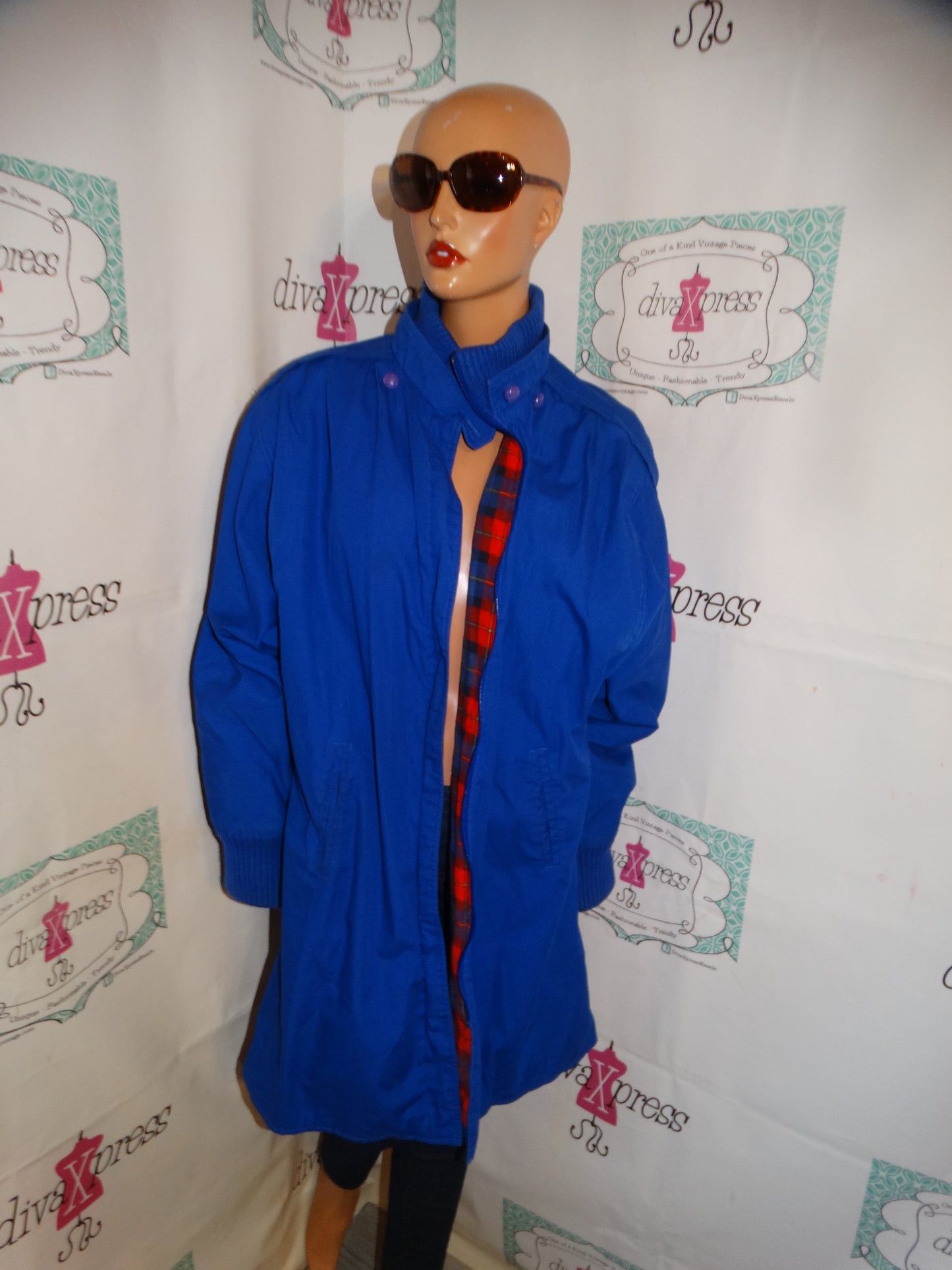 Vintage Jennifer Chase Blue  Coat with Plaid Lining Size 1x