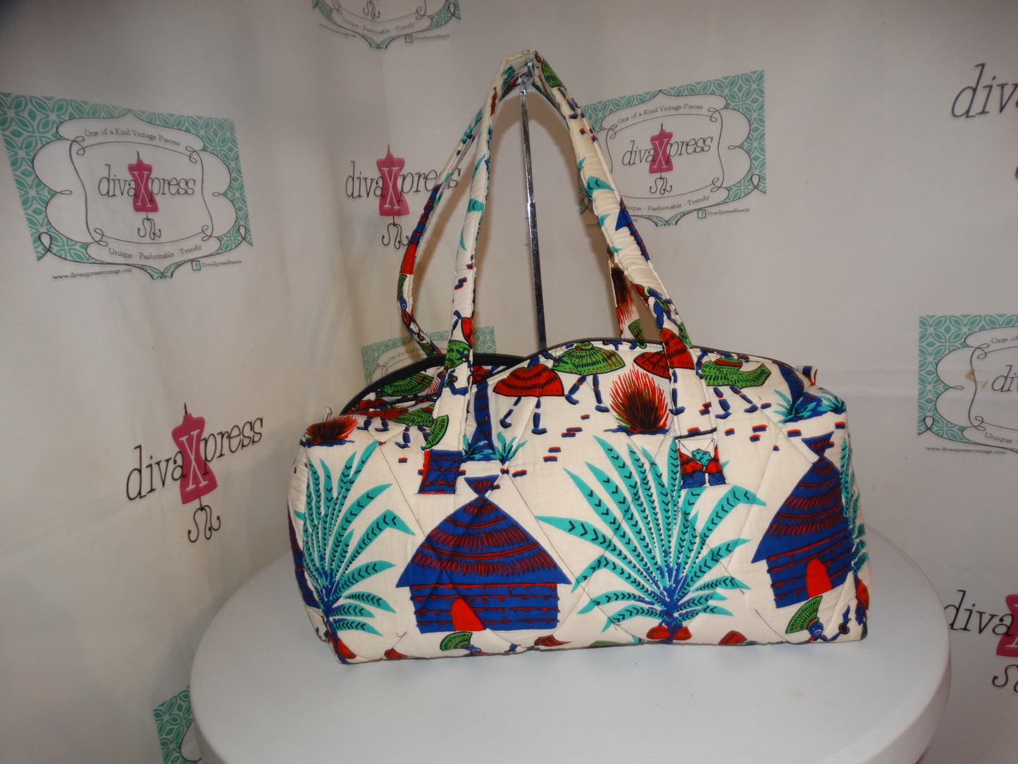 Vintage White/Blue Duffle Bag Size XL