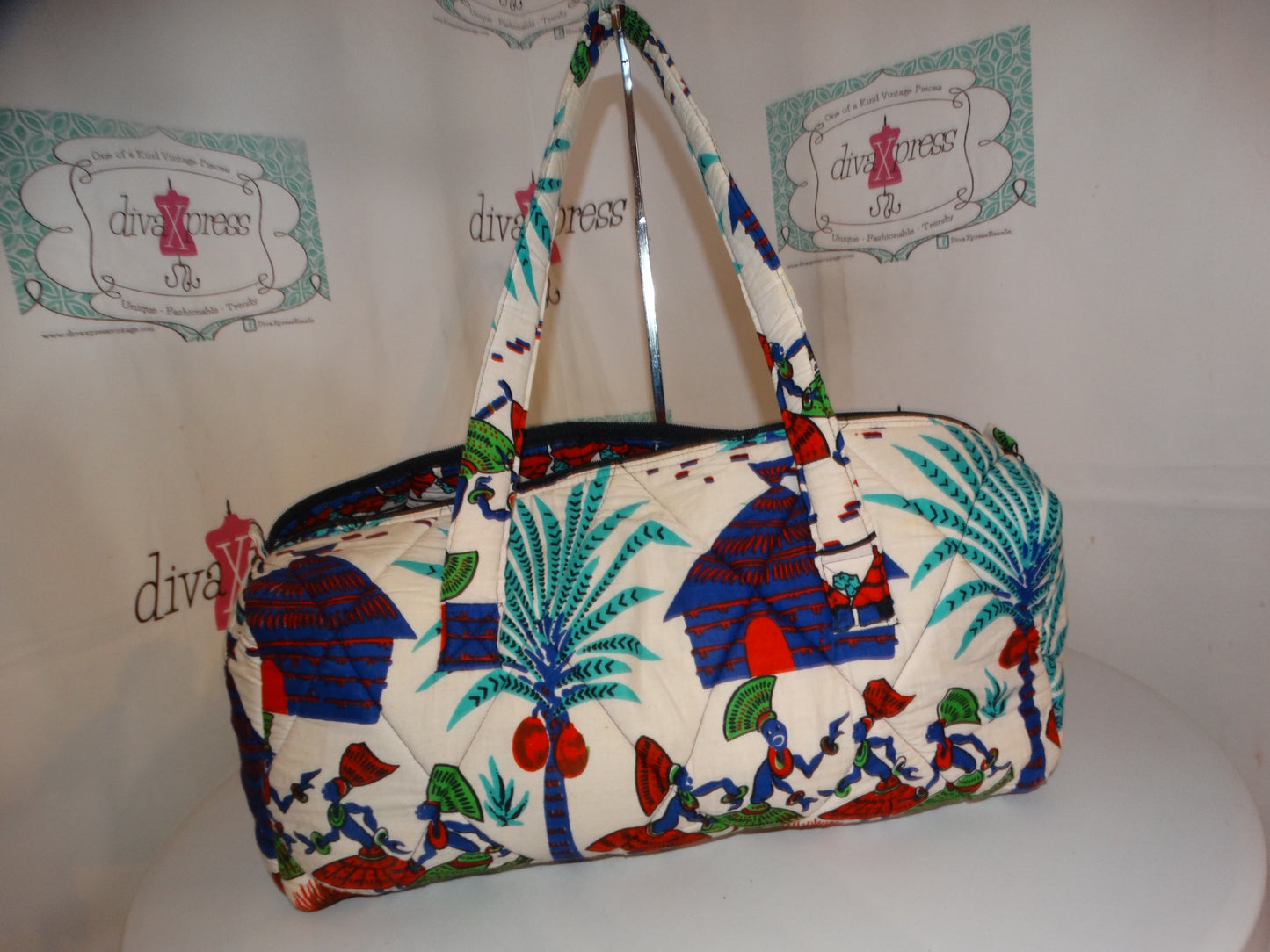 Vintage White/Blue Duffle Bag Size XL