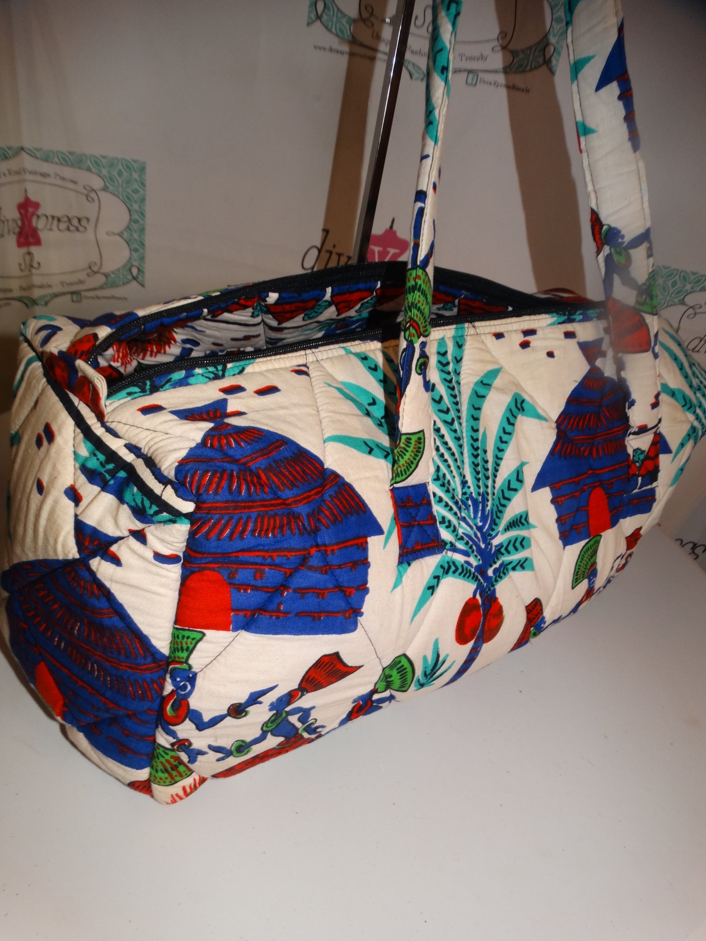 Vintage White/Blue Duffle Bag Size XL