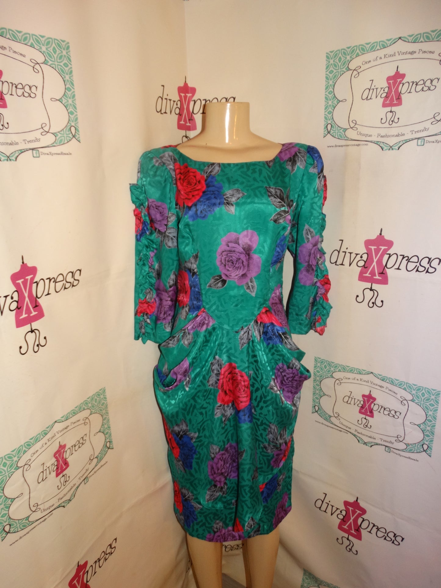 Vintage Secrets Green Floral Dress Size M