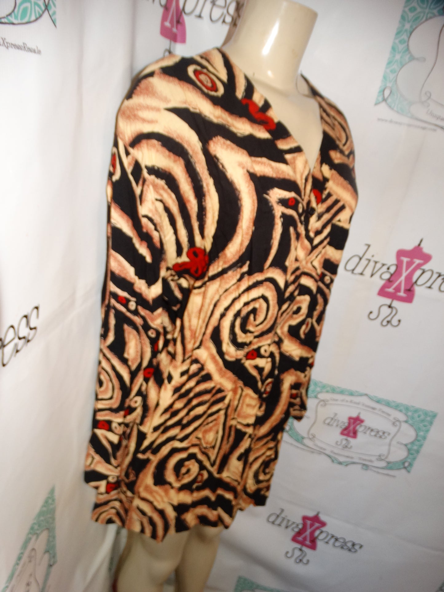 Vintage Roberty Mato Black/Tan Red Top Size XL