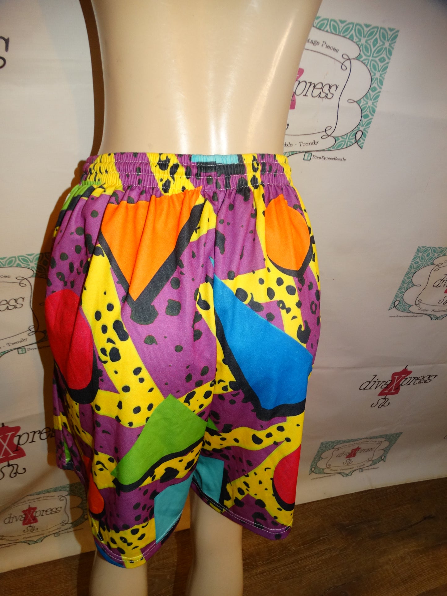 Yellow Colorful Shorts Size L