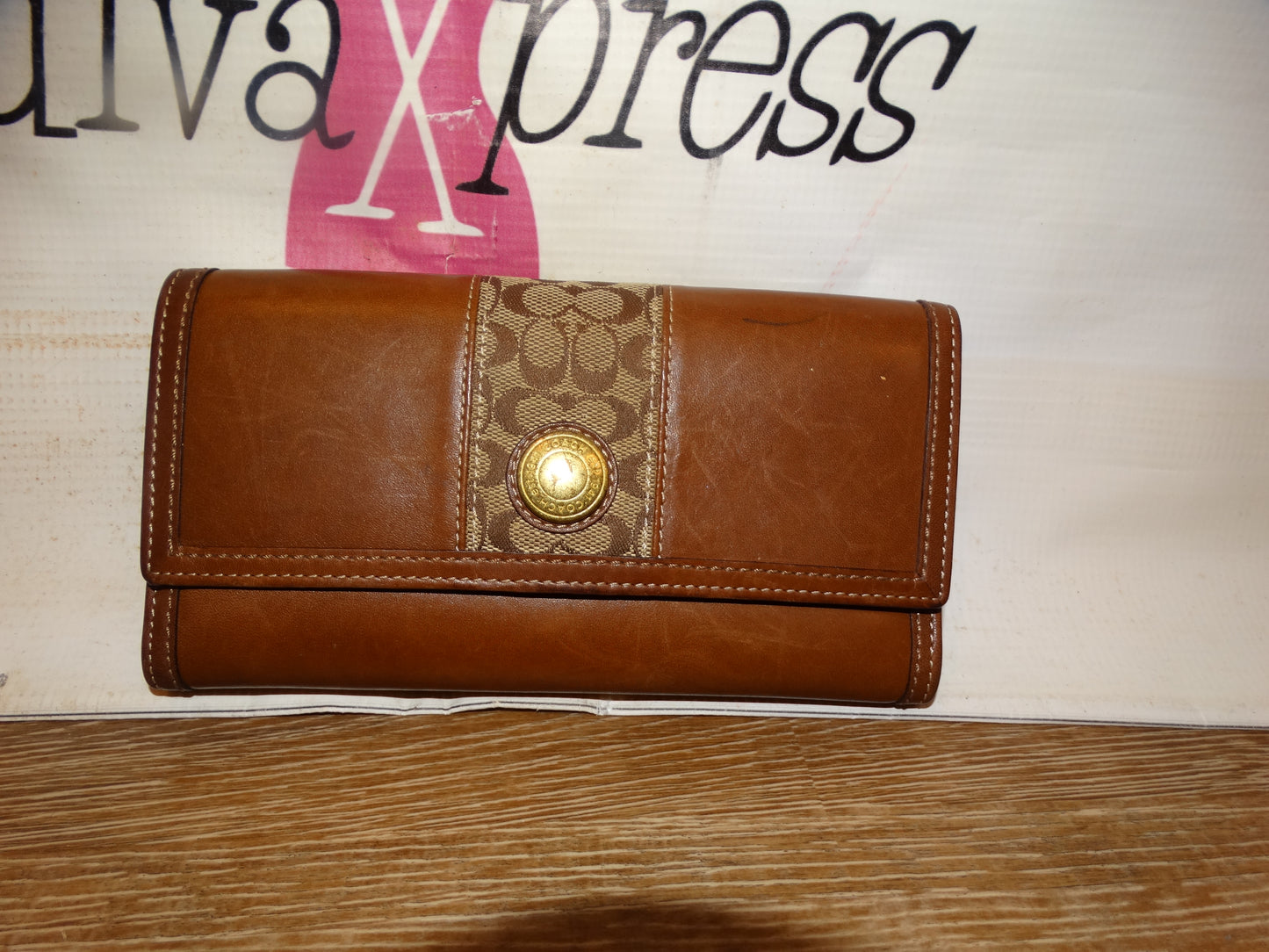 Vintage Leather Coach Wallet Size L