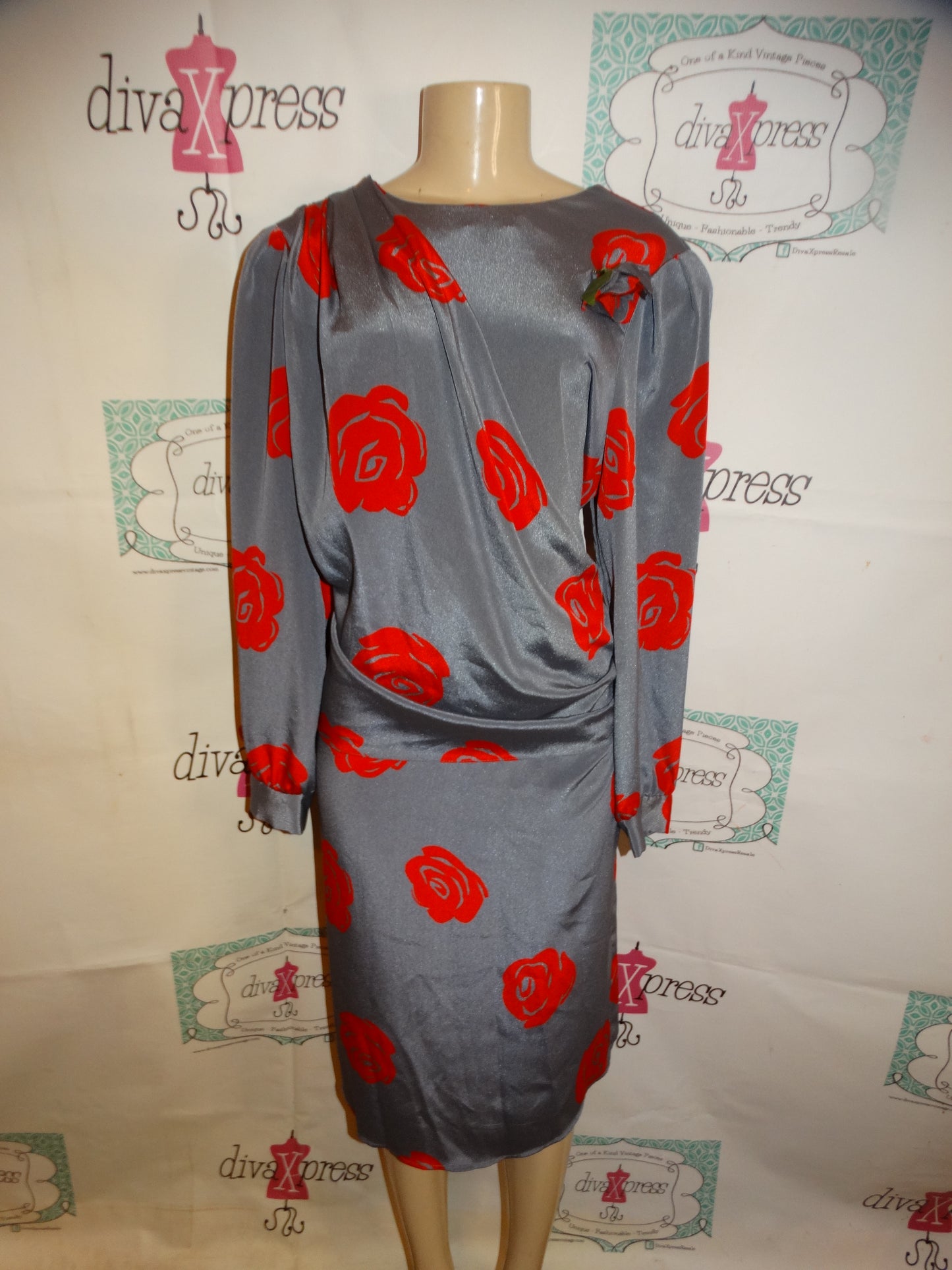 Vintage Geel Gray/Red Dres Size L