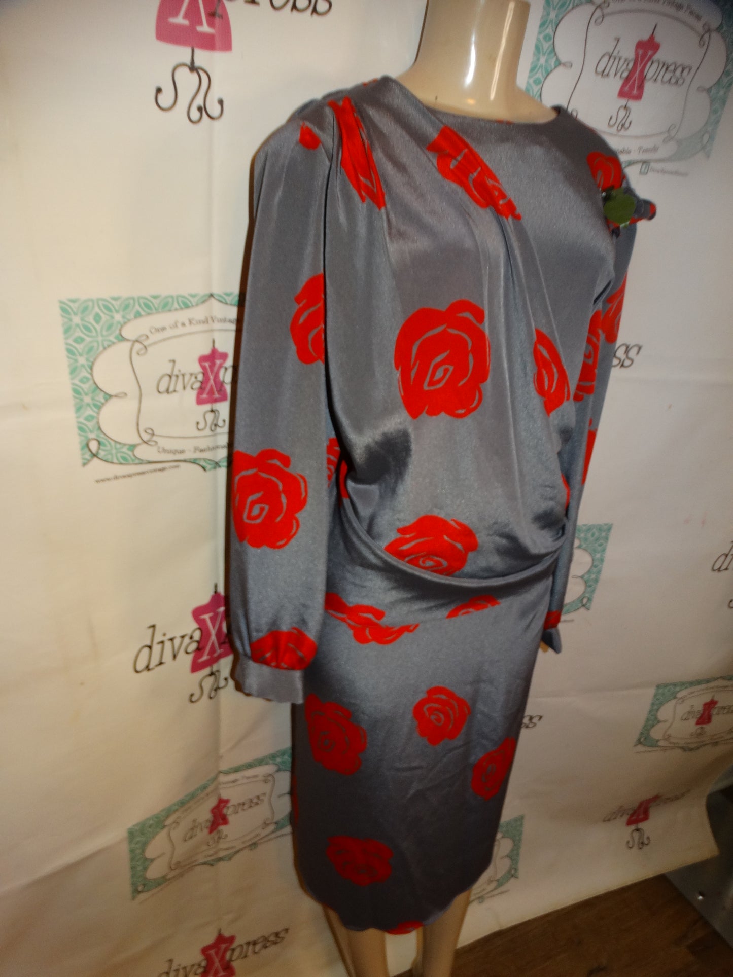 Vintage Geel Gray/Red Dres Size L