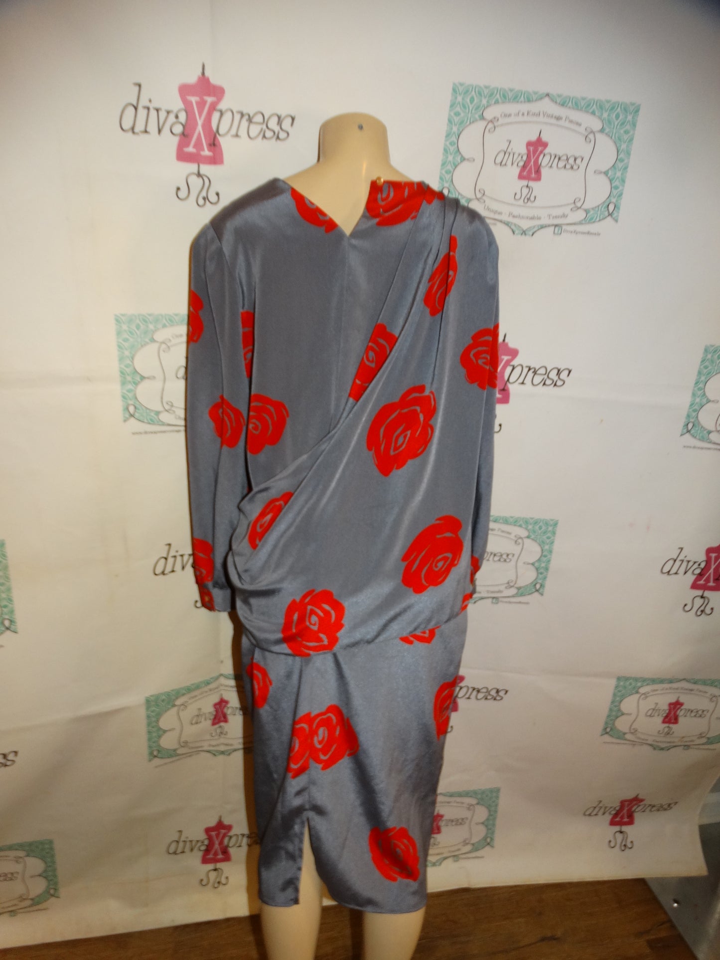 Vintage Geel Gray/Red Dres Size L