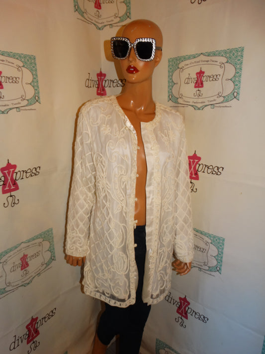 Vintage MattinG  Cream Sheer Lace Throw Size 1x