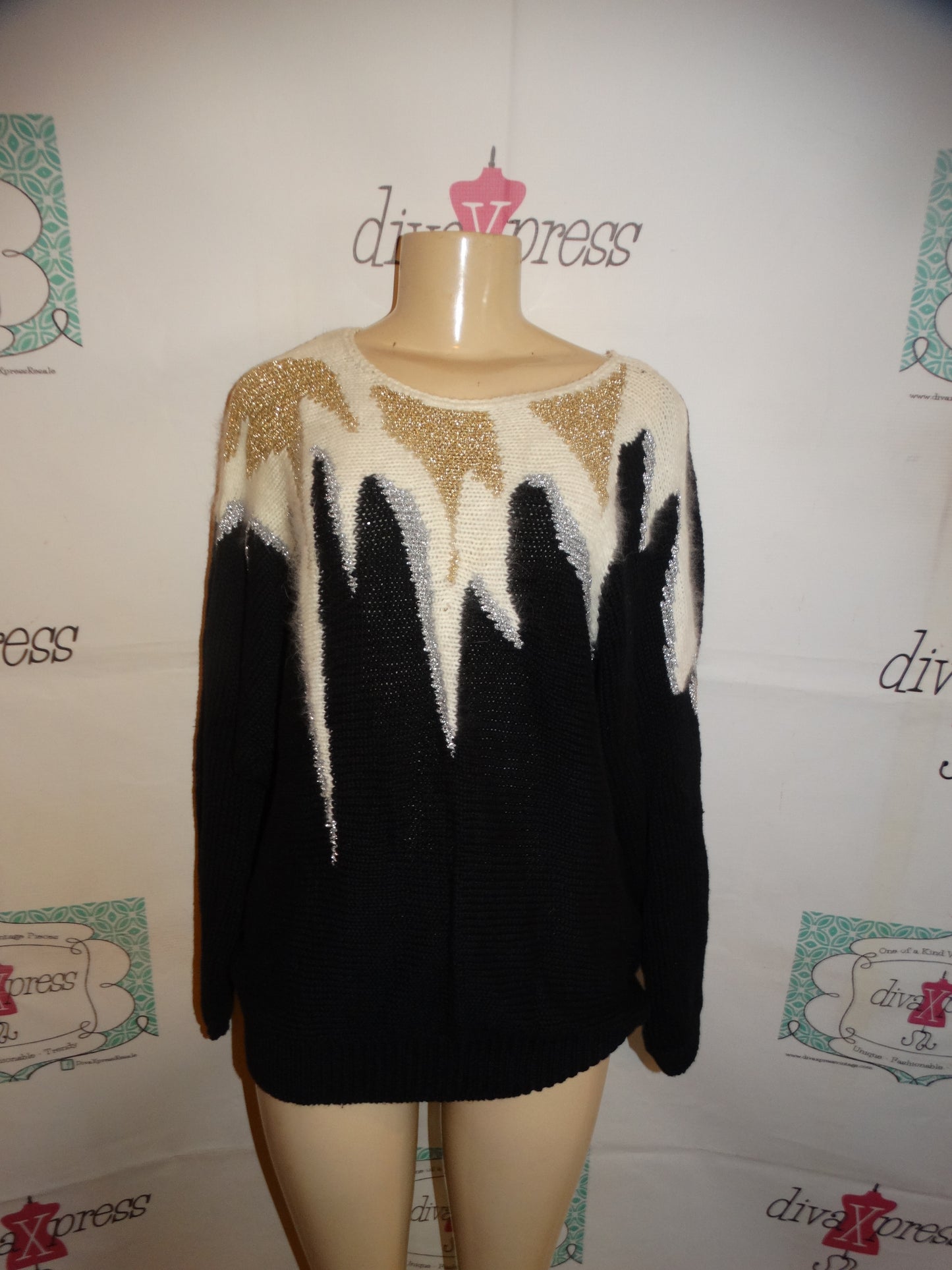Vintage Bramble Lane Black/ White Gold Silver Sweater Size L