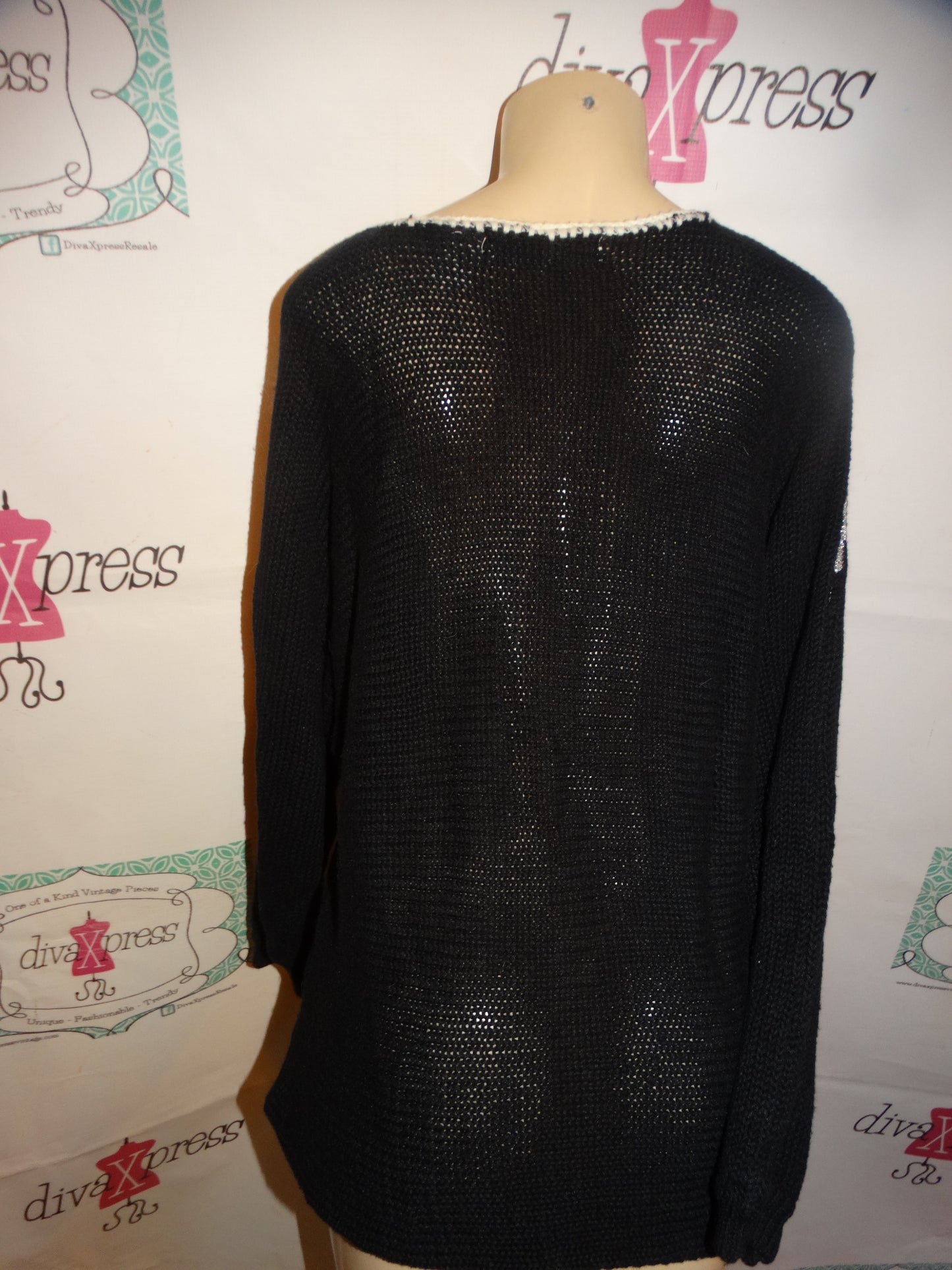 Vintage Bramble Lane Black/ White Gold Silver Sweater Size L
