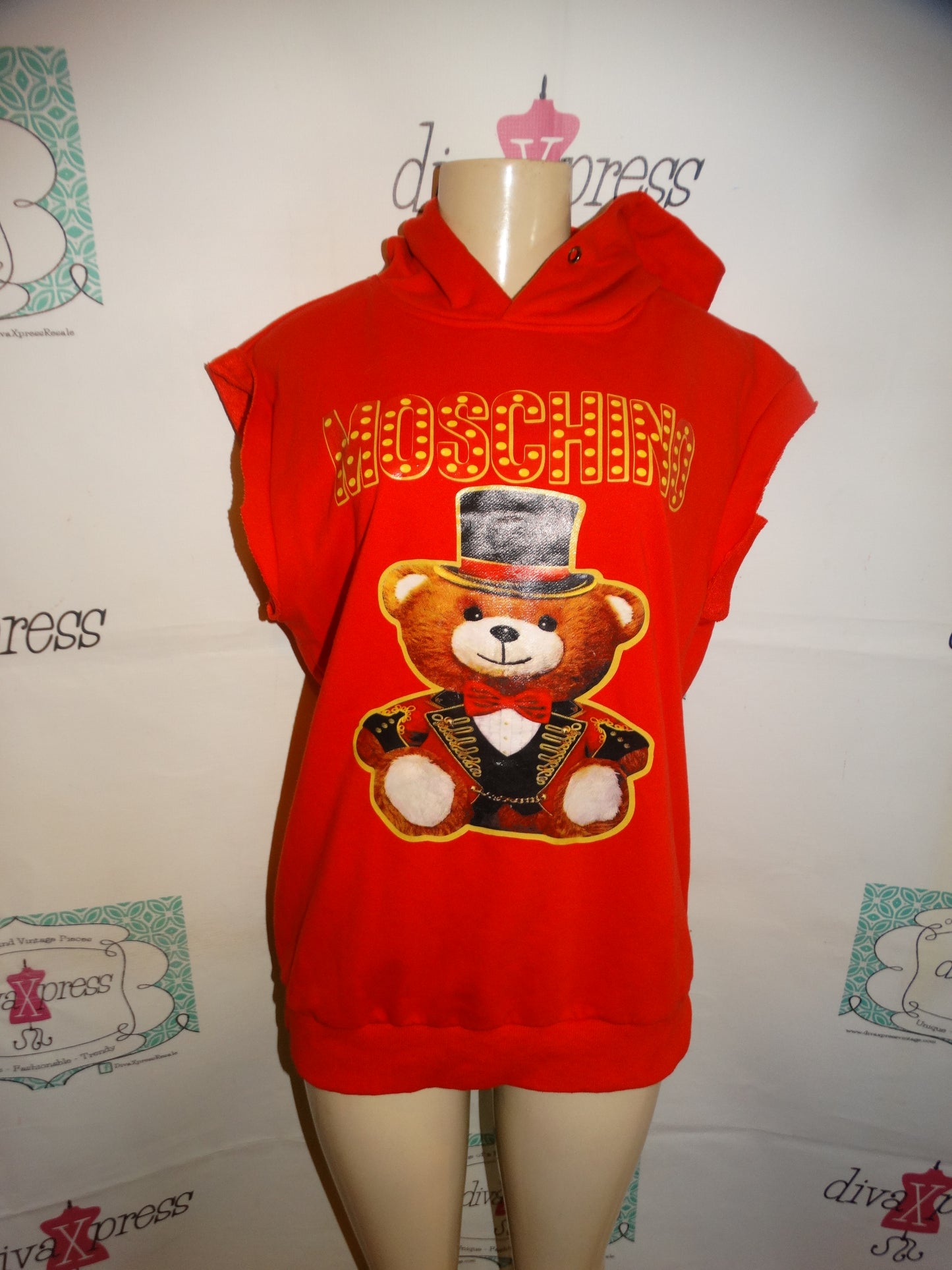 Moschino Red Teddy Bear Short Sleeve Sweat Shirt Size L