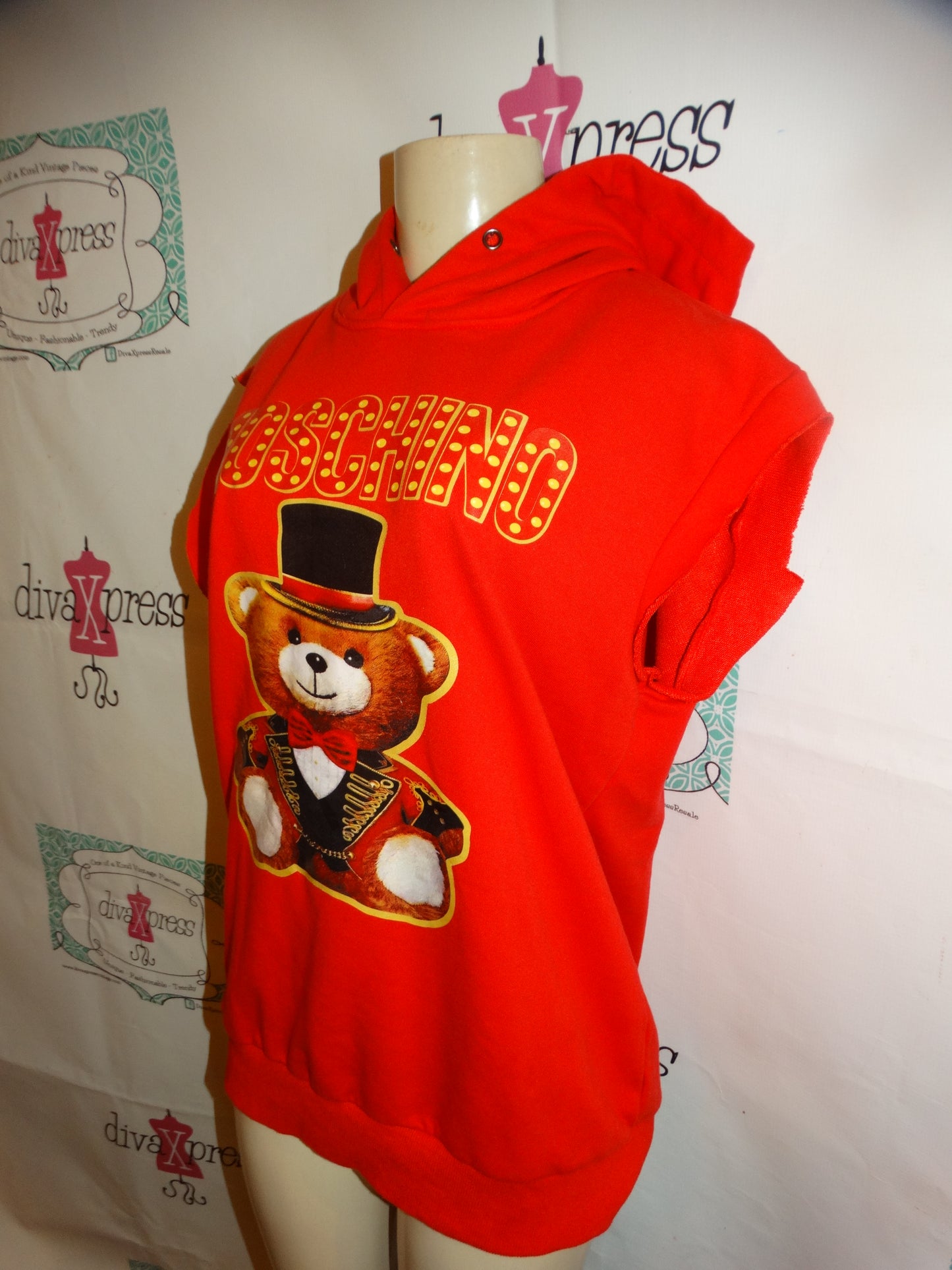 Moschino Red Teddy Bear Short Sleeve Sweat Shirt Size L