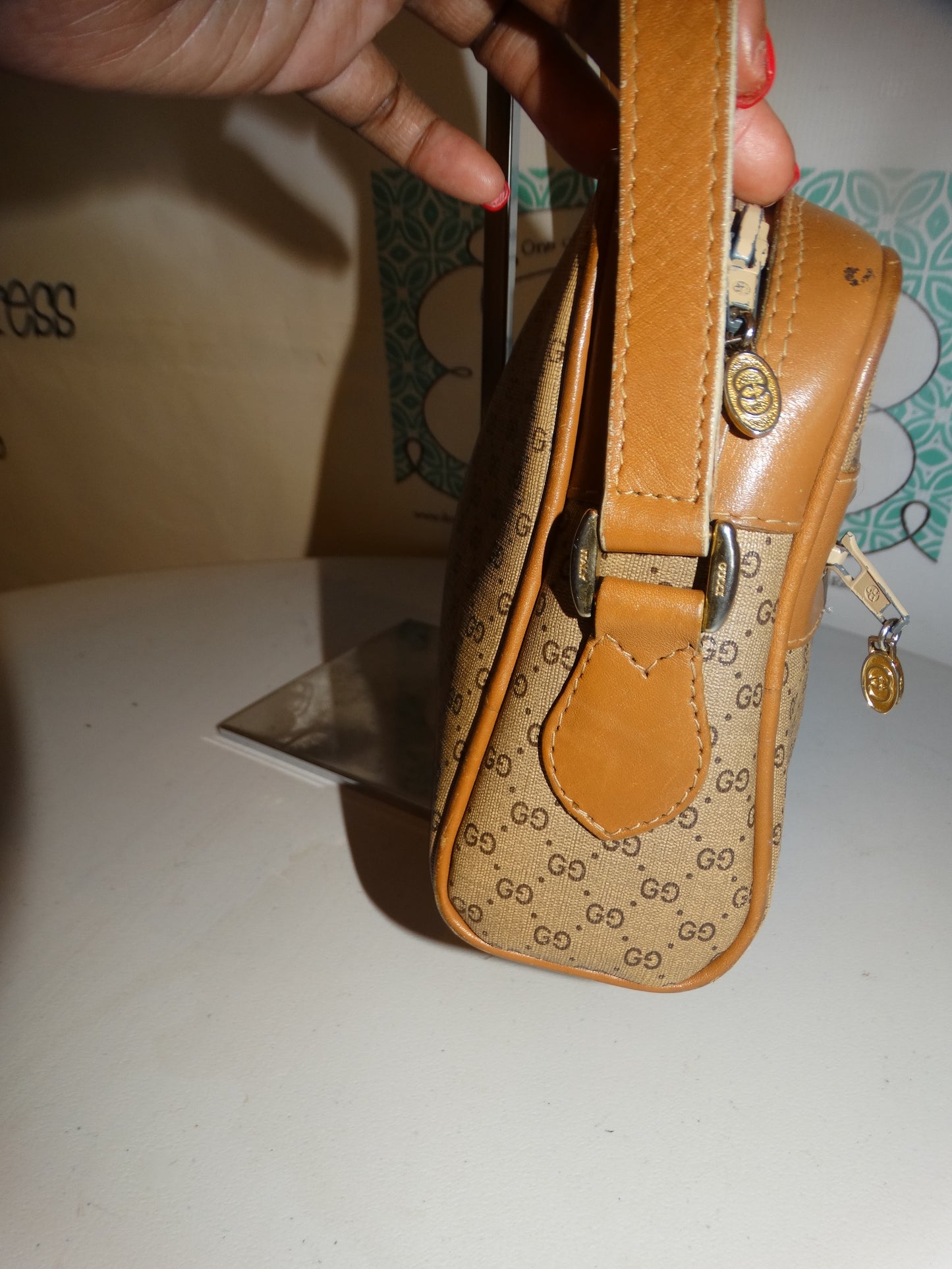 Vintage Authentic Gucci Crossbody Purse Size M