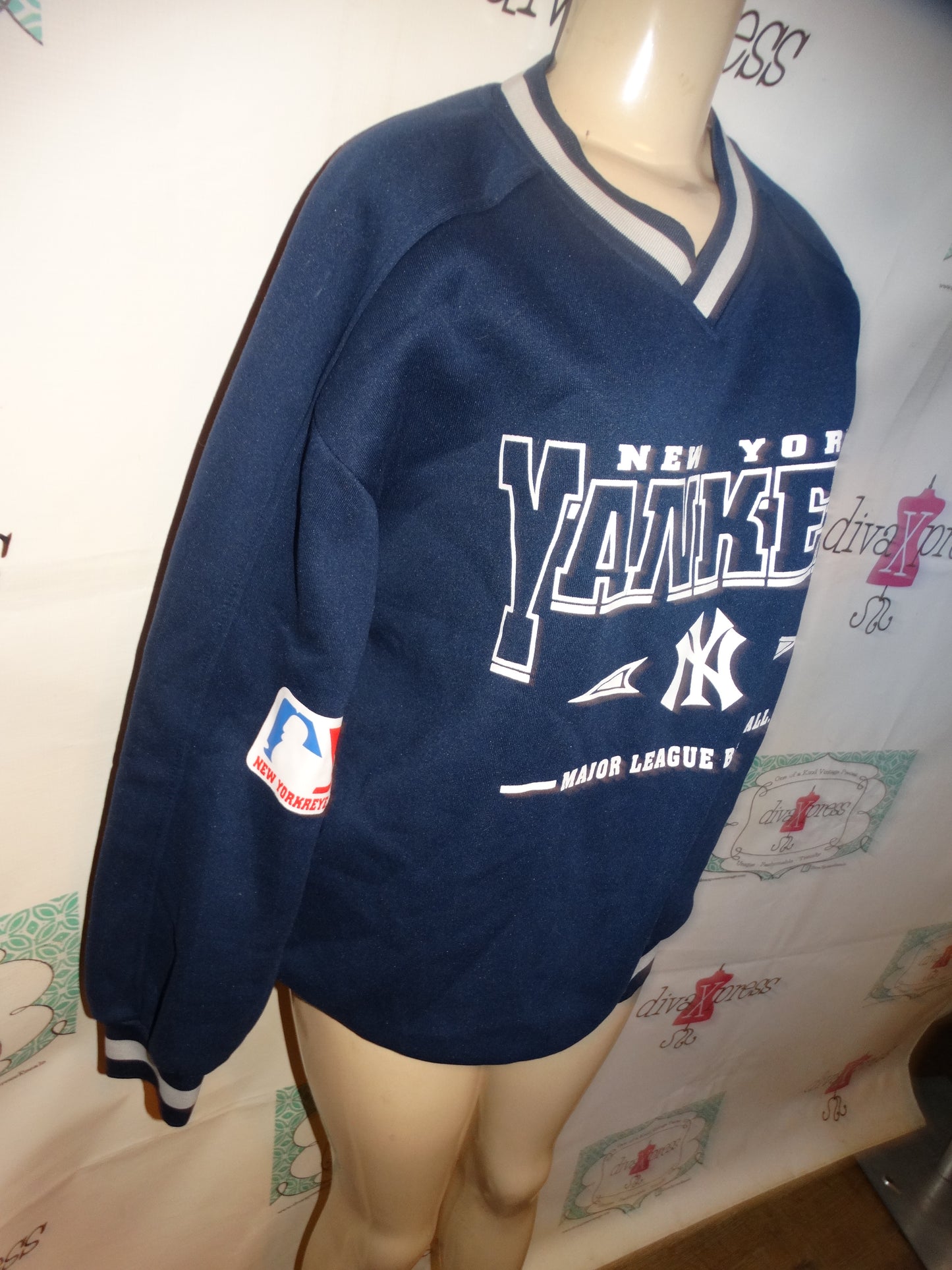 Blue NY Yankees Sweat Shirt Size XL