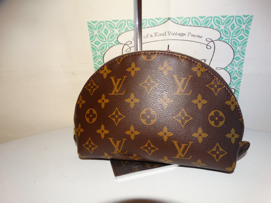 Vintage LV Makeup Case Size M (READ DESCRIPTION)