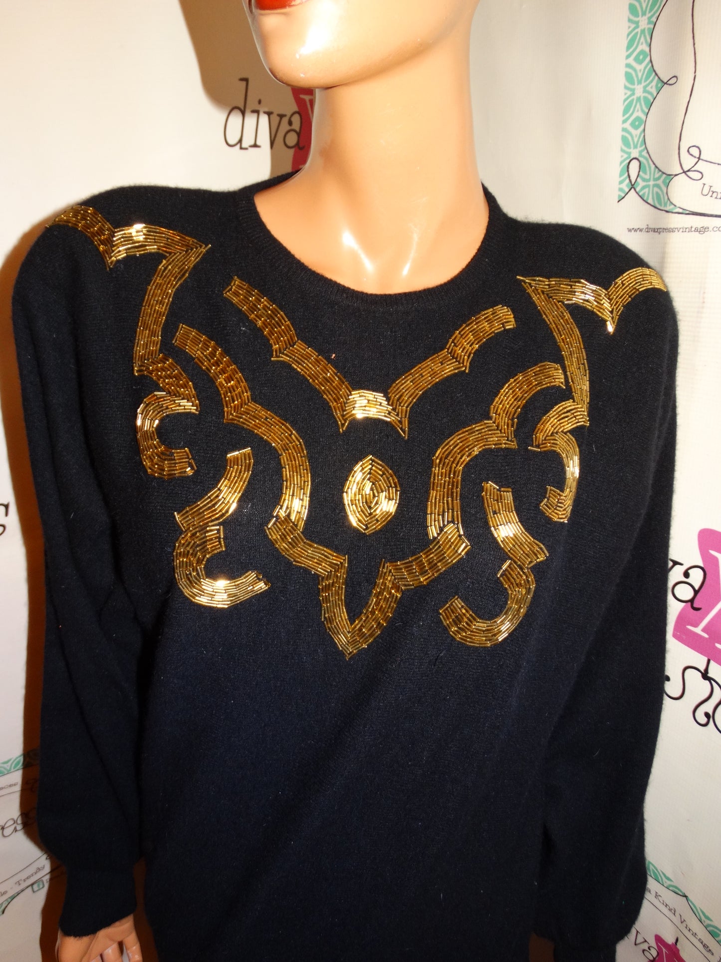 Vintage Jade Black/Gold Sweater Size L