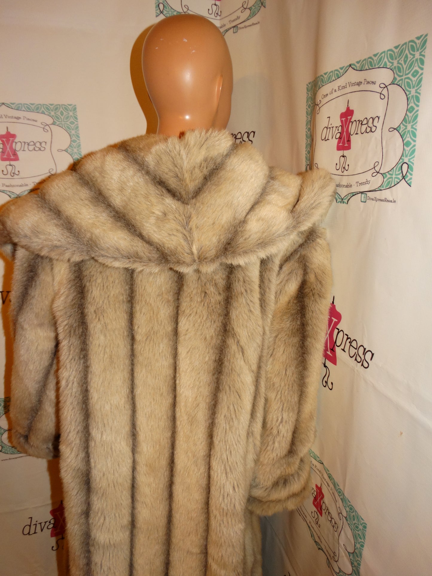 Vintage Monterey Cream Faux Fur Heavy Collar Coat Size 2x