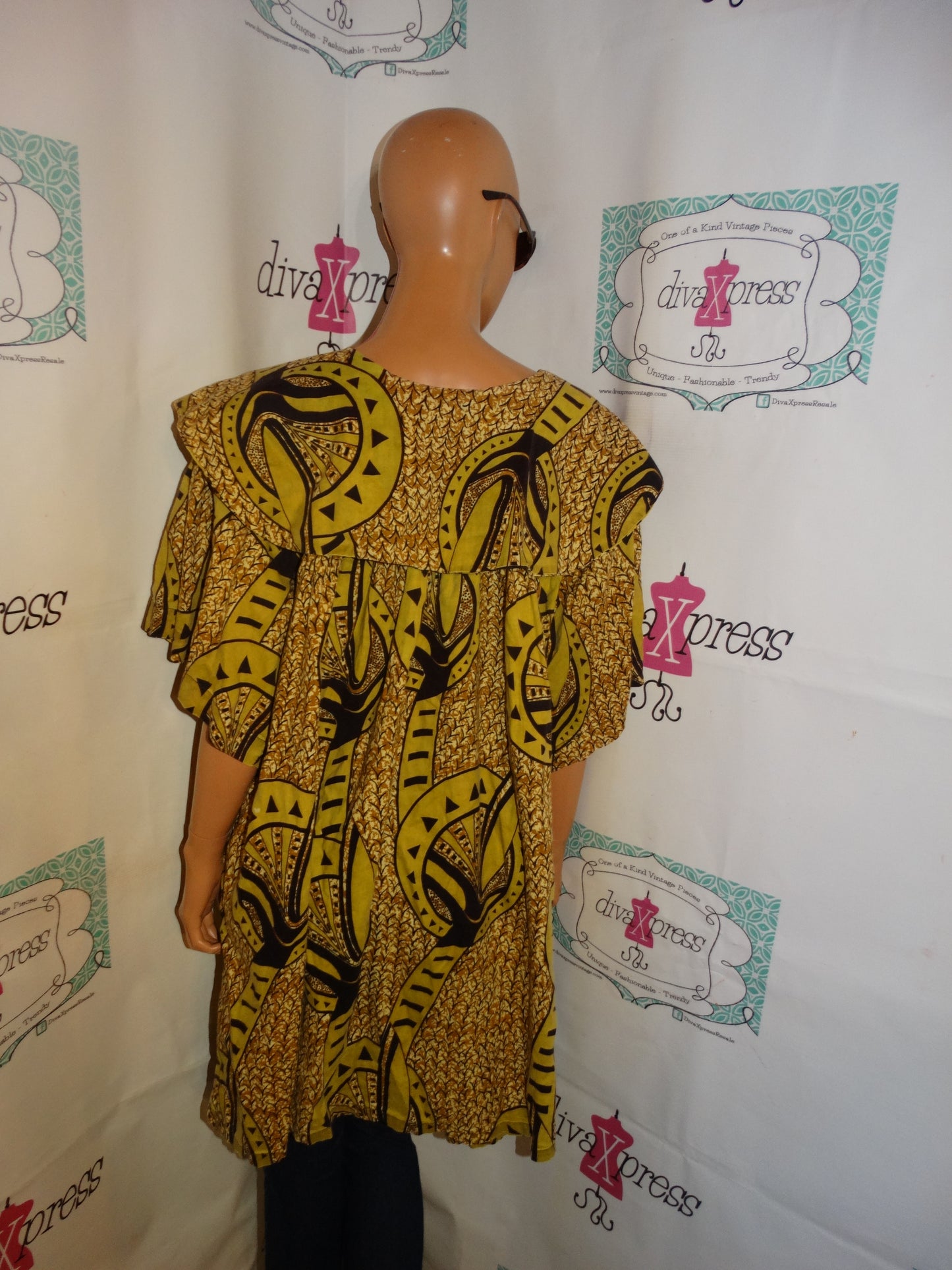 Vintage The African Village Green/Brown Top Size 2x