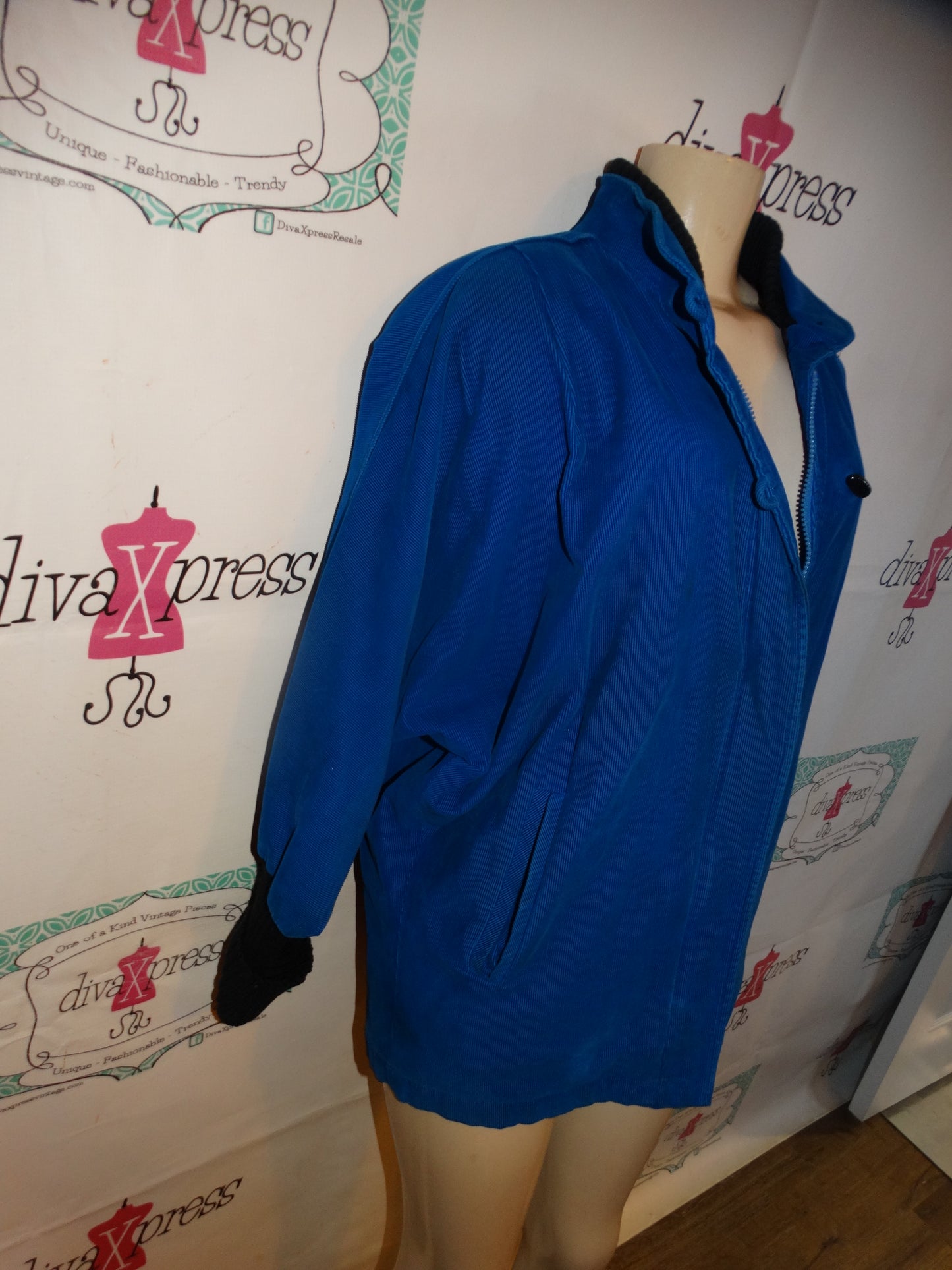 Vintage Portrait Blue corduroy  Jacket Size L