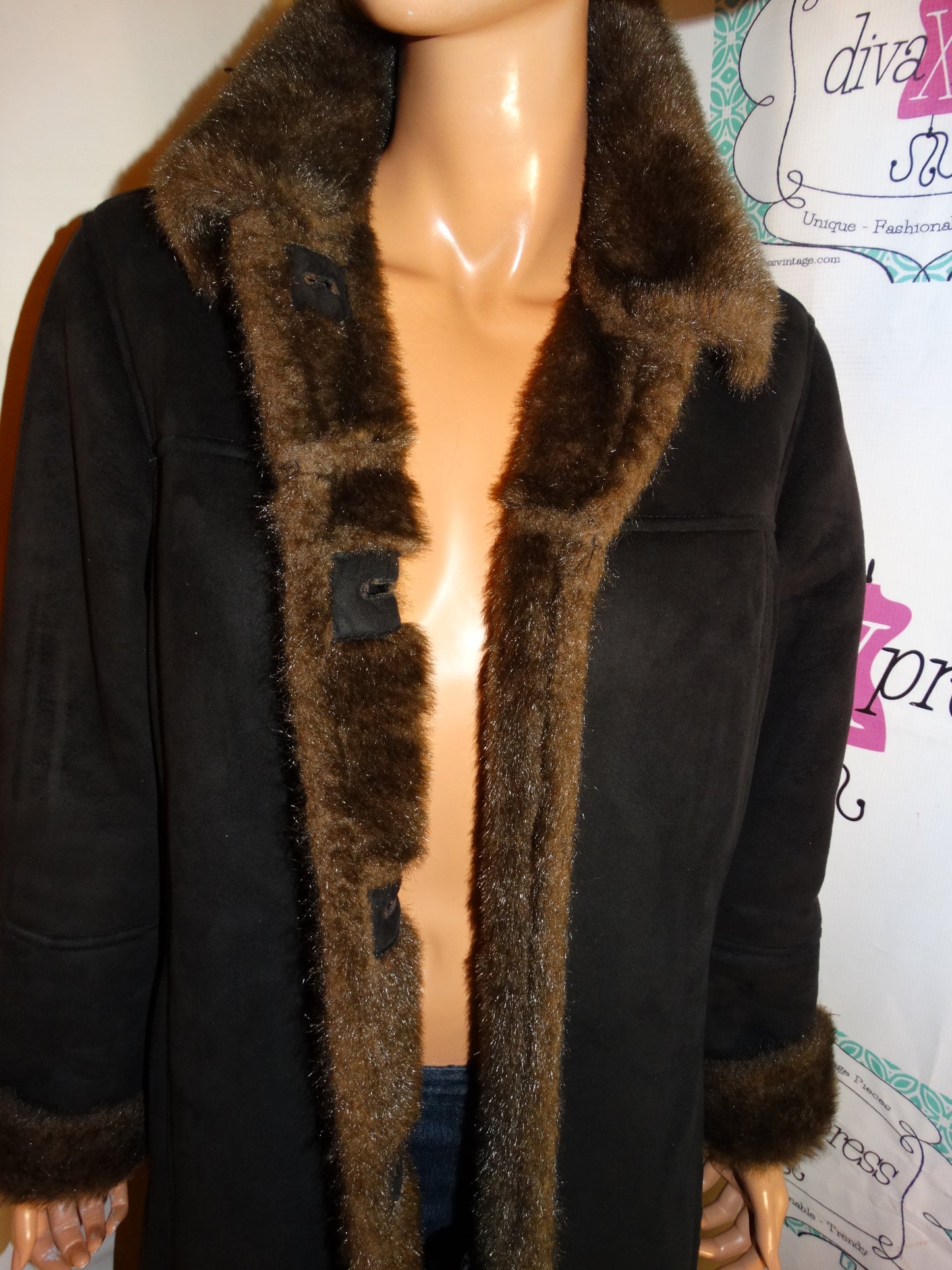 Vintage UTex Black Faux Fur Collar Sleeve Coat Size L
