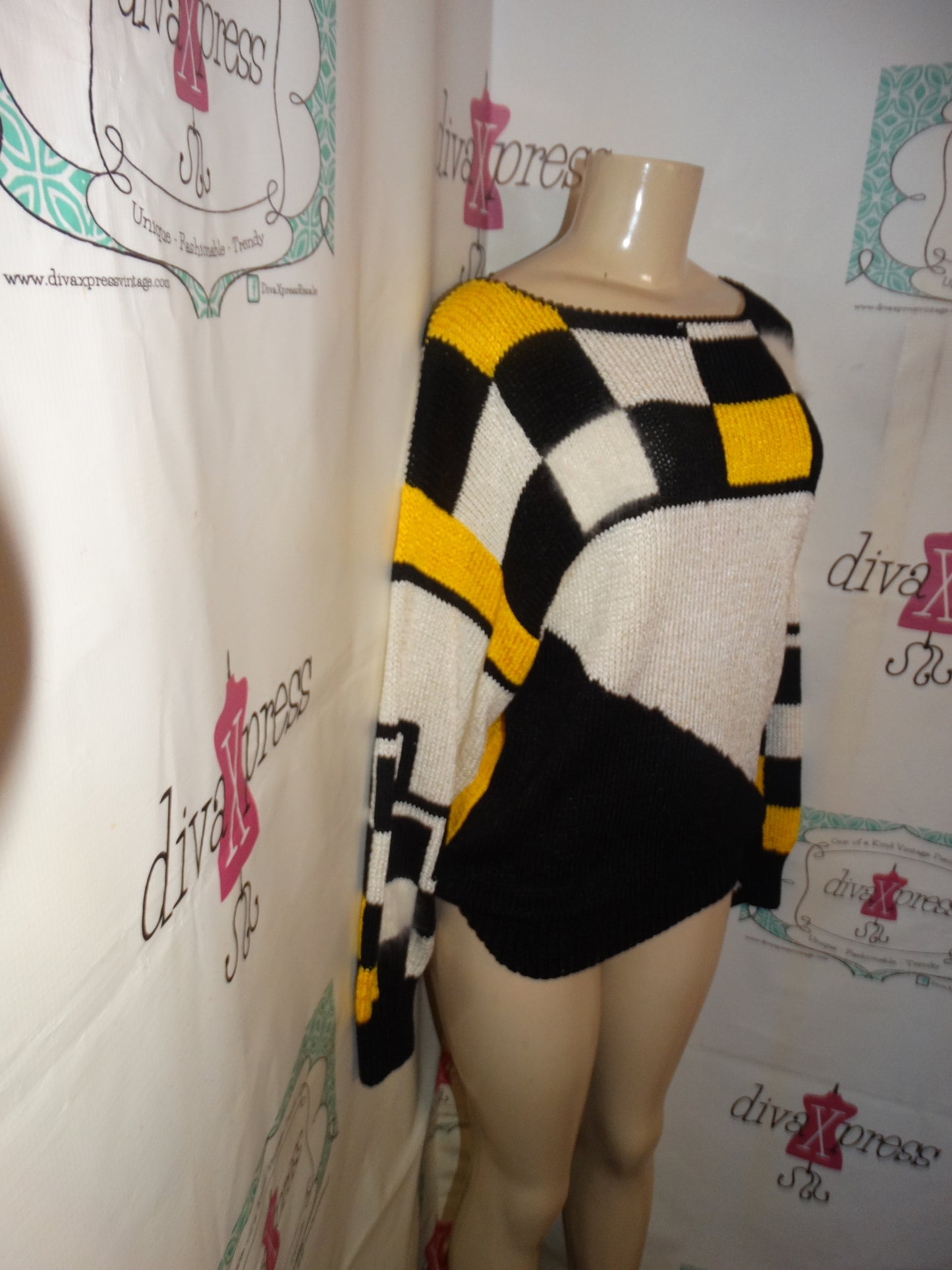 Vintage Nannell Yellow/Black/White Sweater Size L-XL