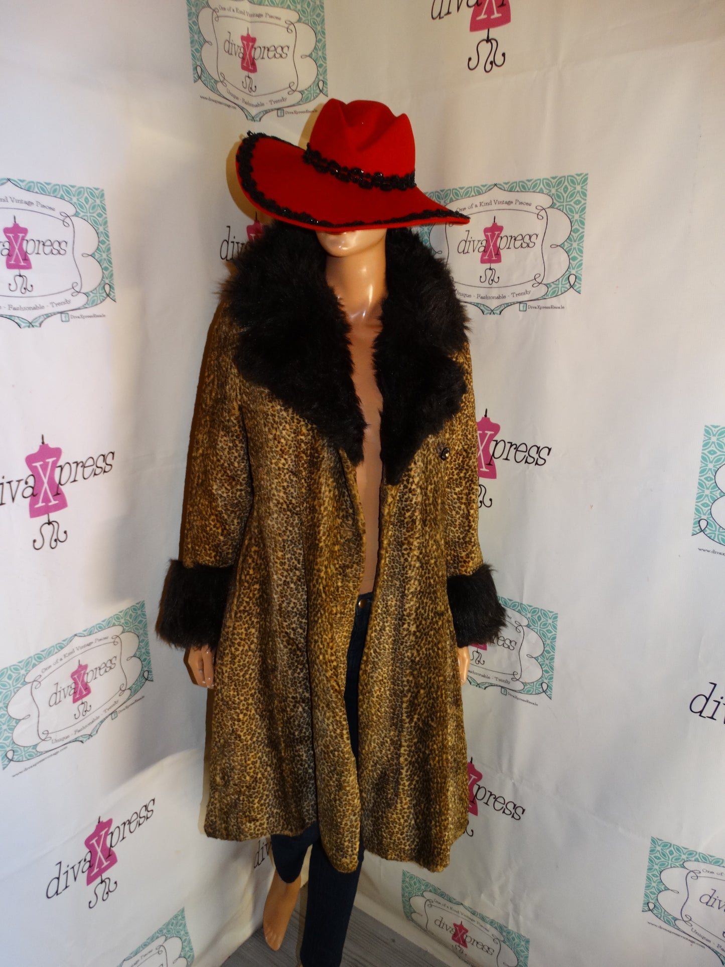 Vintage Leopard Faux Fur Collar Coat Size M