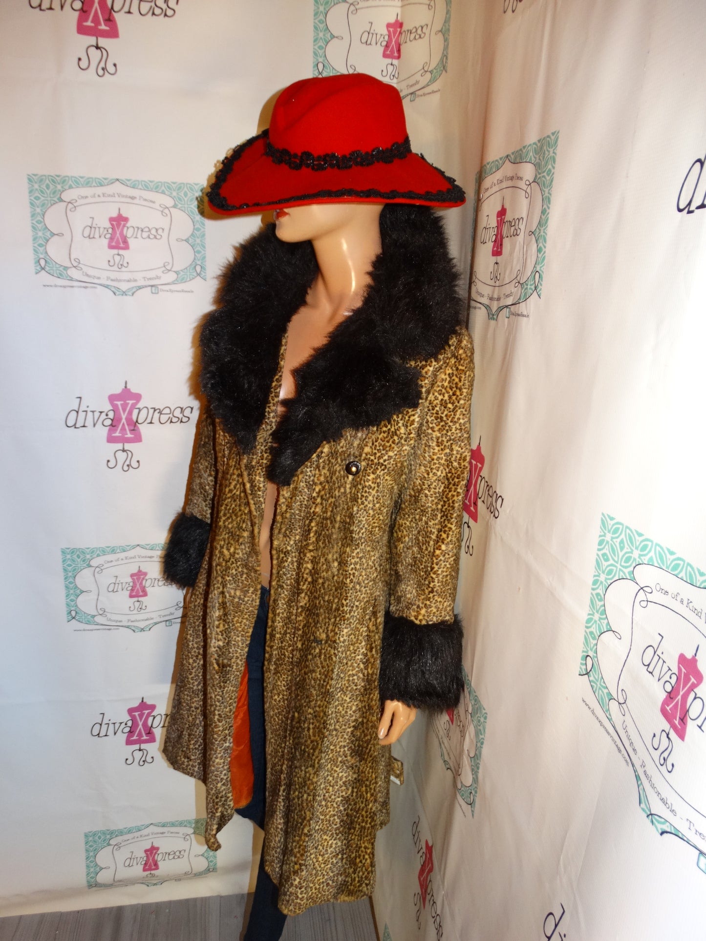 Vintage Leopard Faux Fur Collar Coat Size M