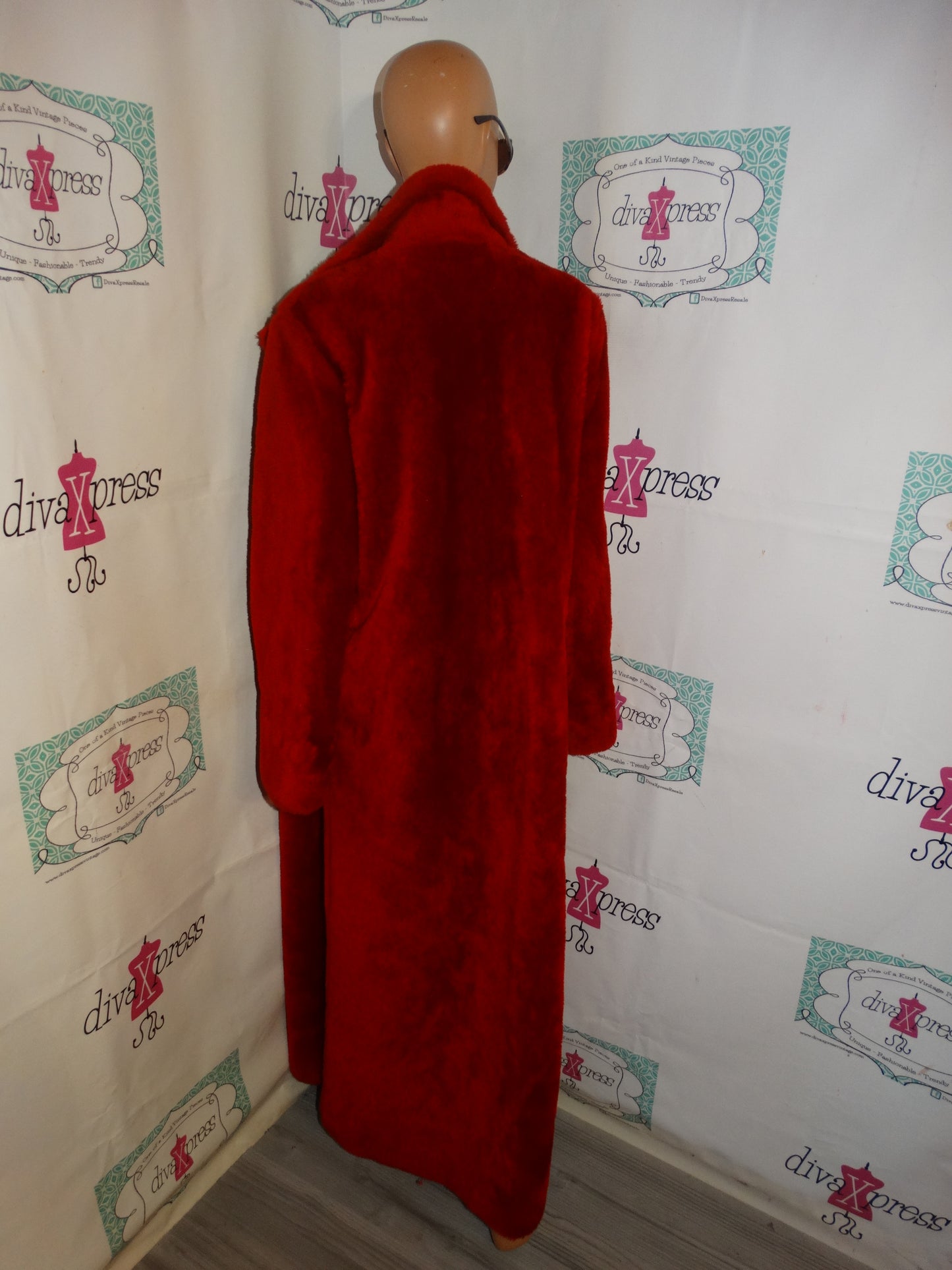 Vintage Red Thick Duster/Coat/Throw Size XL