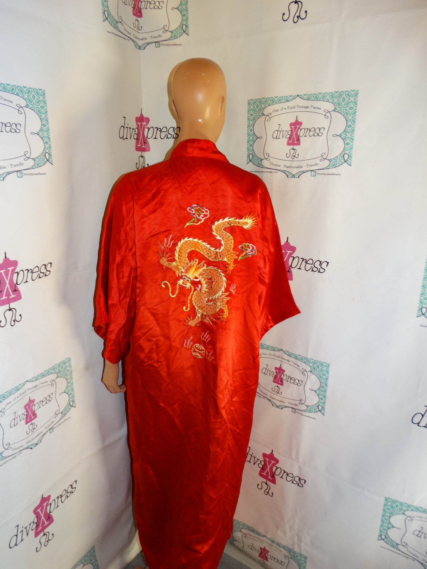 Vintage Pearls Red Dragon Silk Kimono Size 1x