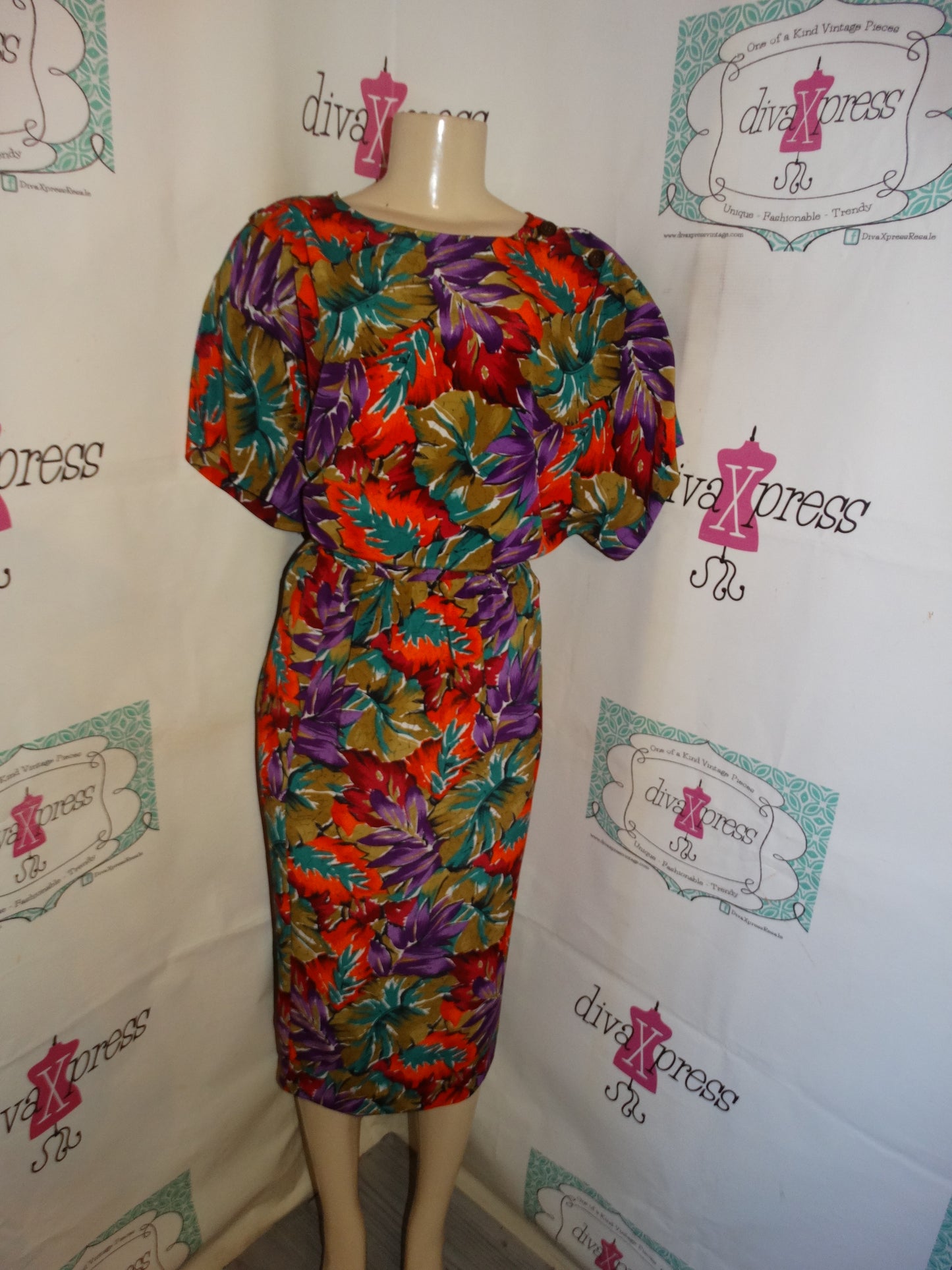 Vintage Leslie Fay Green/ORange  Floral 2 Piece Skirt Set Size XL