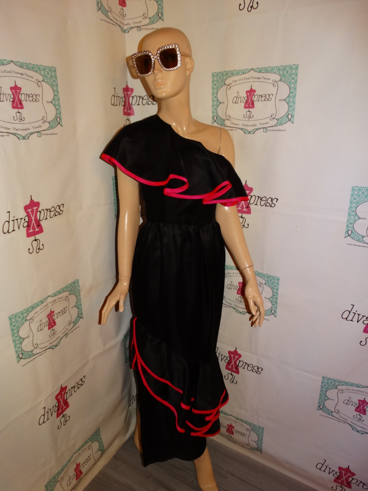 Vintage Rizk Black/Pink Off Shoulder Ruffle Dress Size S