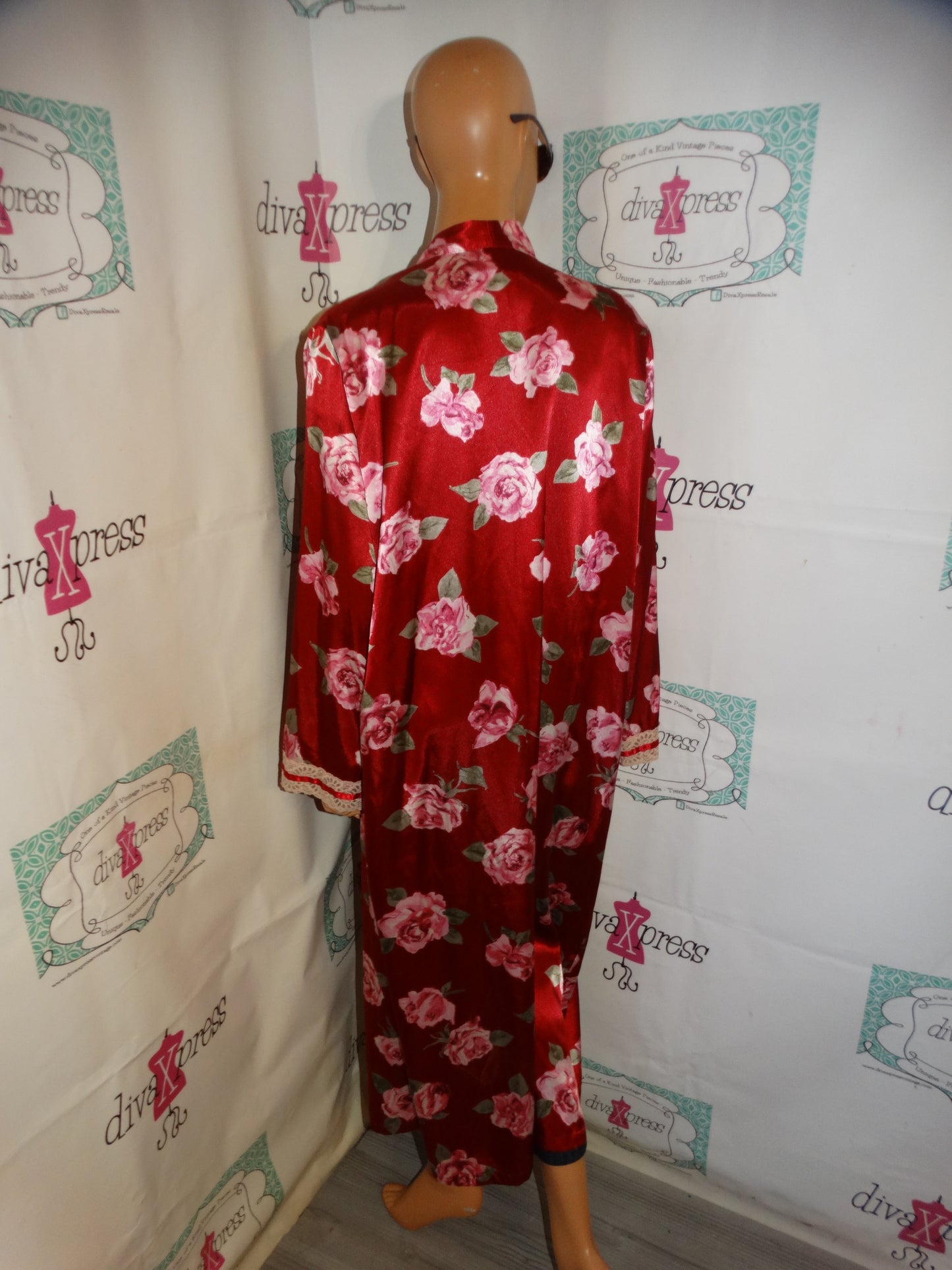 Vintage Red/ Floral Duster Throw Size XL