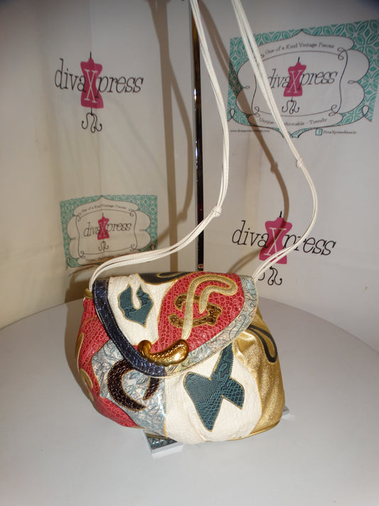 Vintage White colorful Purse Size M