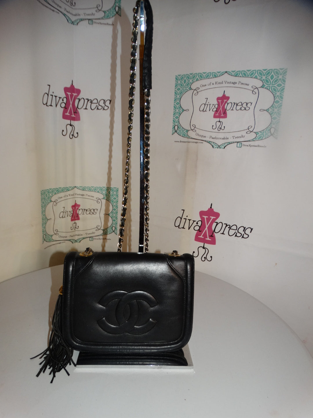 Vintage Leather CC Purse Black Size M  ( READ DESCRIPTION)