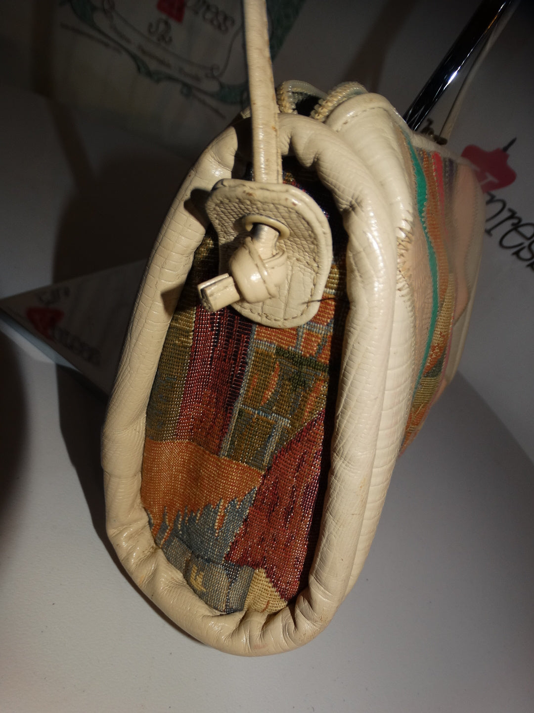 Vintage White Leather PATch Purse Size M