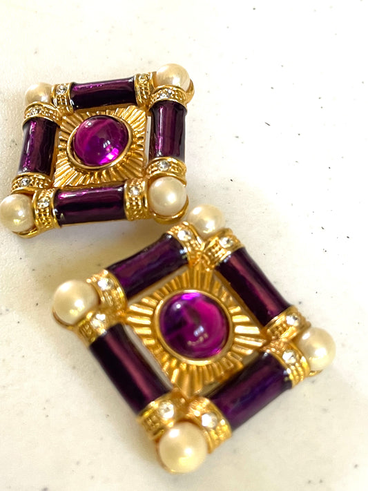 Vintage Purple/Gold Clip On Earrings  (Shipping INCLUDED IN PRICE)