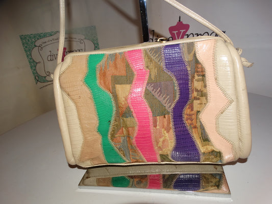 Vintage White Leather PATch Purse Size M