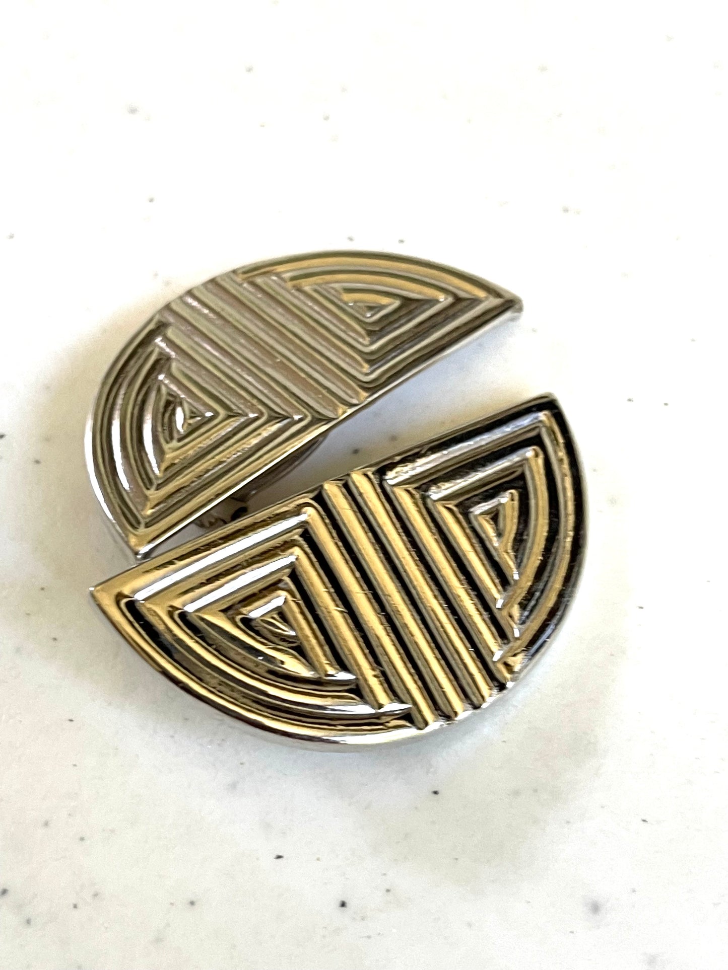 Vintage Silver Detail Clip On on Earrings (Shipping INCLUDED IN PRICE)